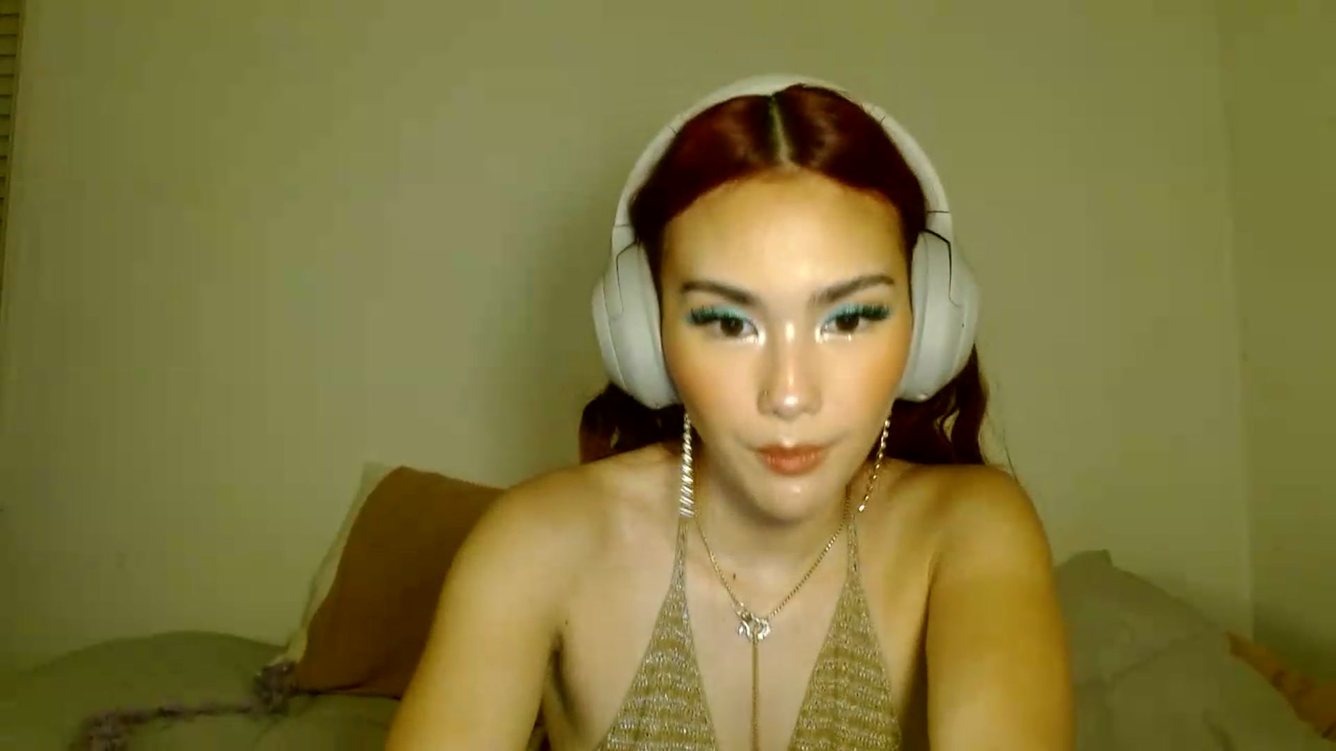 Gallery image thumbnail from scarmoonxxx's myfreecams stream on, 08/05/2026, 07:47 image 18 of 20