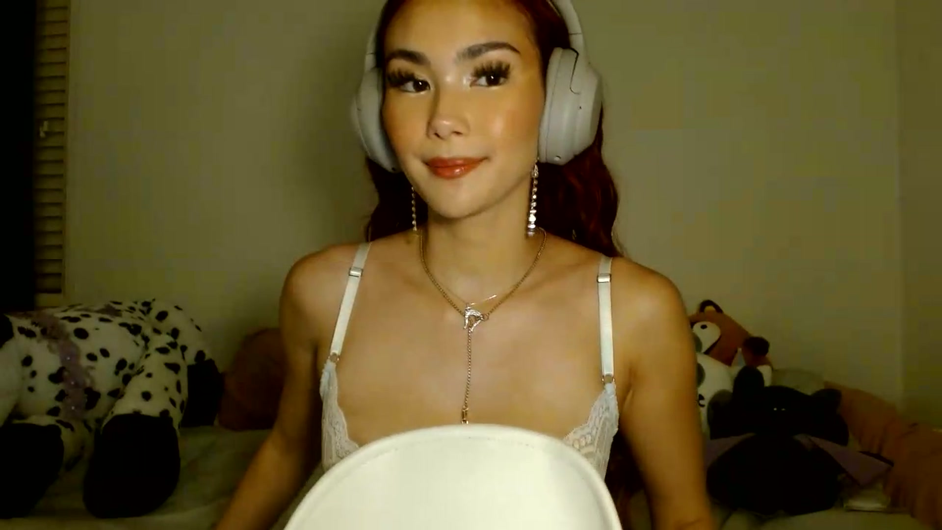 Gallery image thumbnail from scarmoonxxx's myfreecams stream on, 08/06/2026, 07:33 image 11 of 20
