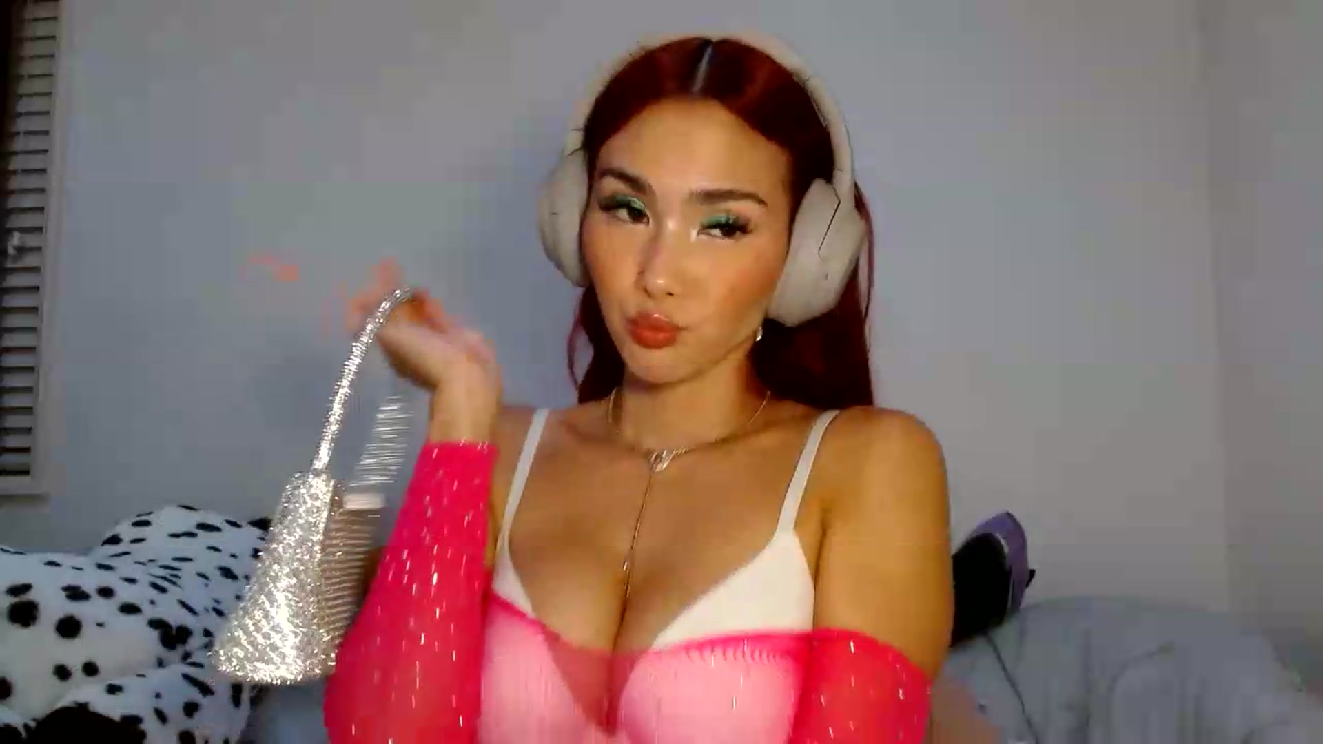Gallery image thumbnail from scarmoonxxx's myfreecams stream on, 08/09/2026, 09:40 image 16 of 20