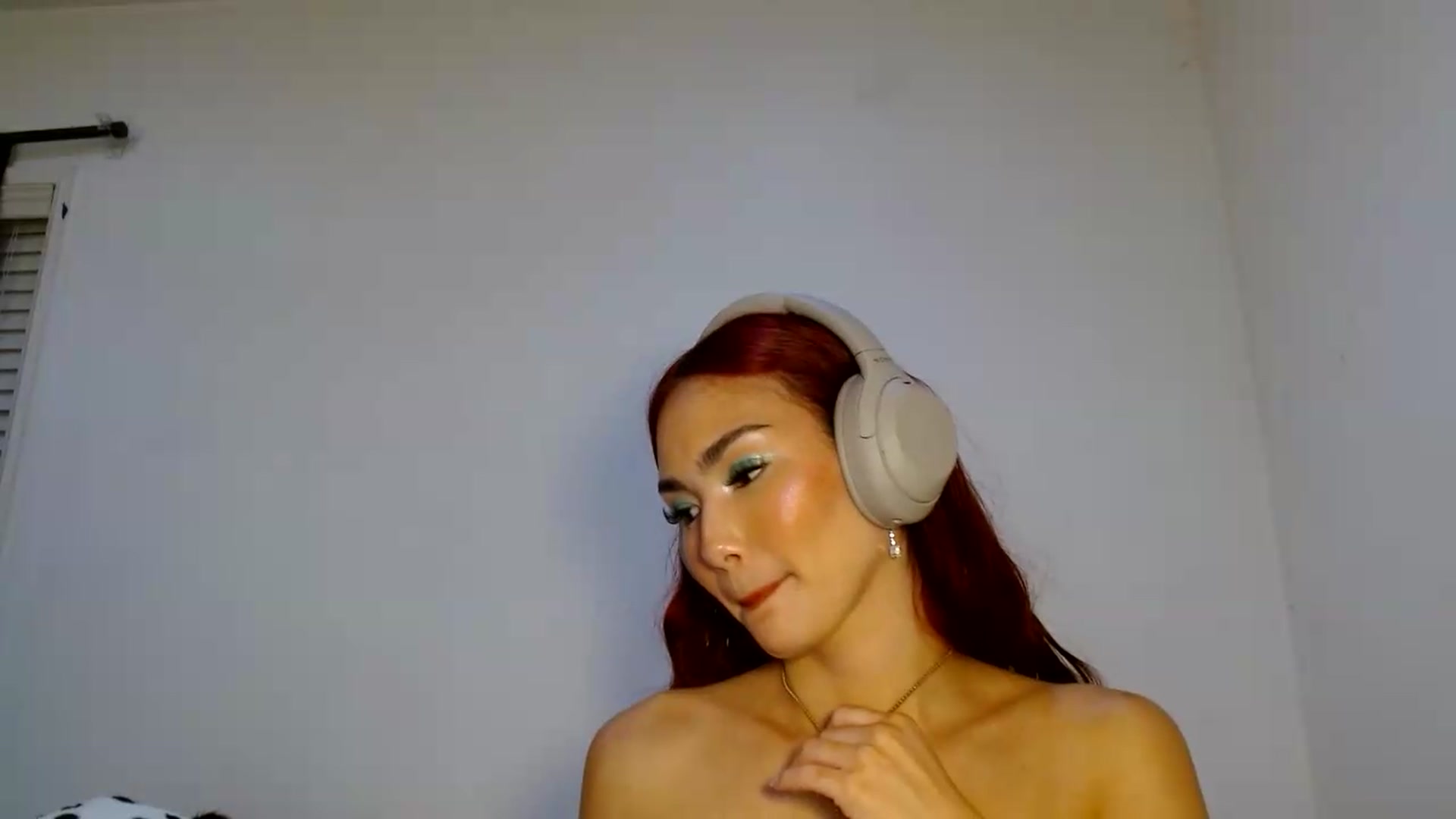 Gallery image thumbnail from scarmoonxxx's myfreecams stream on, 08/09/2026, 09:59 image 19 of 20