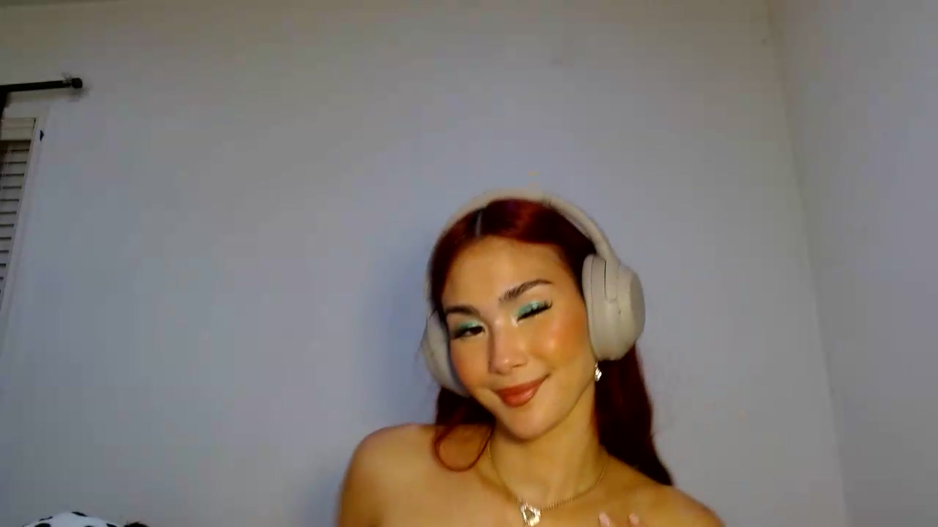 Gallery image thumbnail from scarmoonxxx's myfreecams stream on, 08/09/2026, 09:59 image 18 of 20