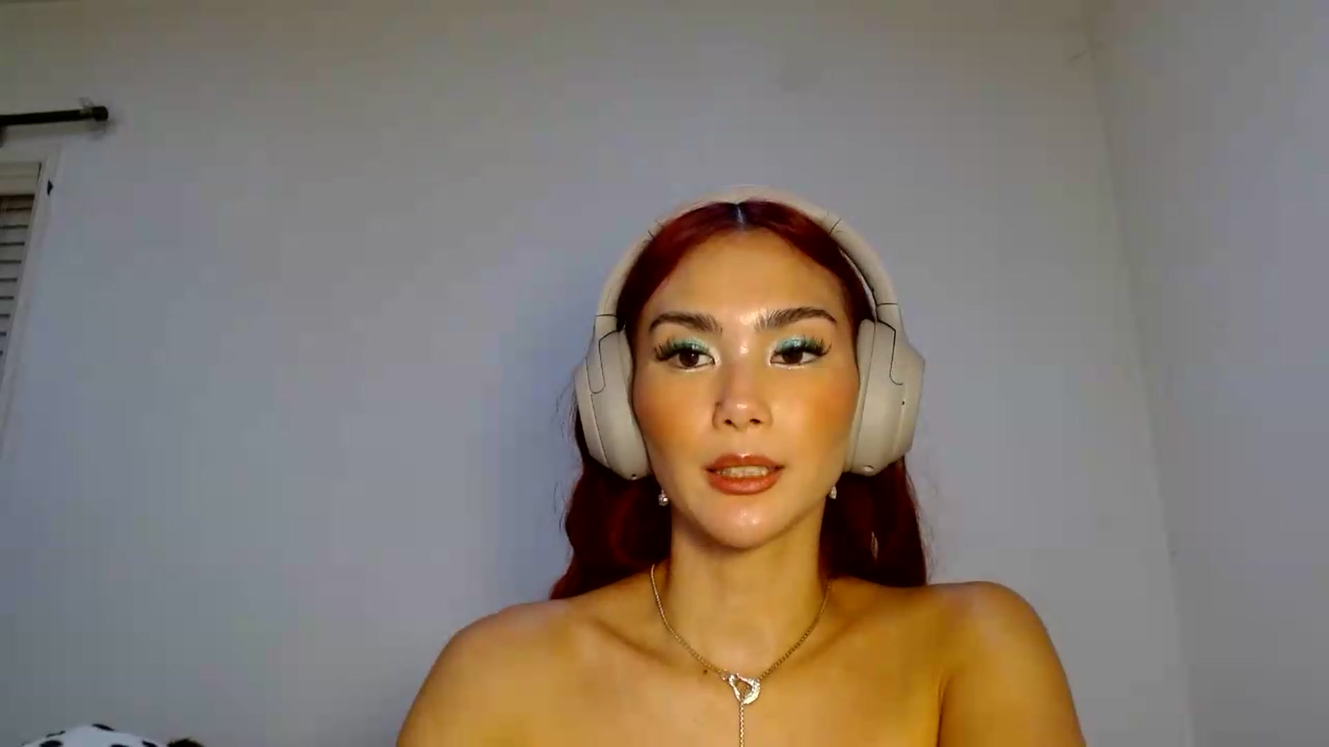 Gallery image thumbnail from scarmoonxxx's myfreecams stream on, 08/09/2026, 09:59 image 14 of 20