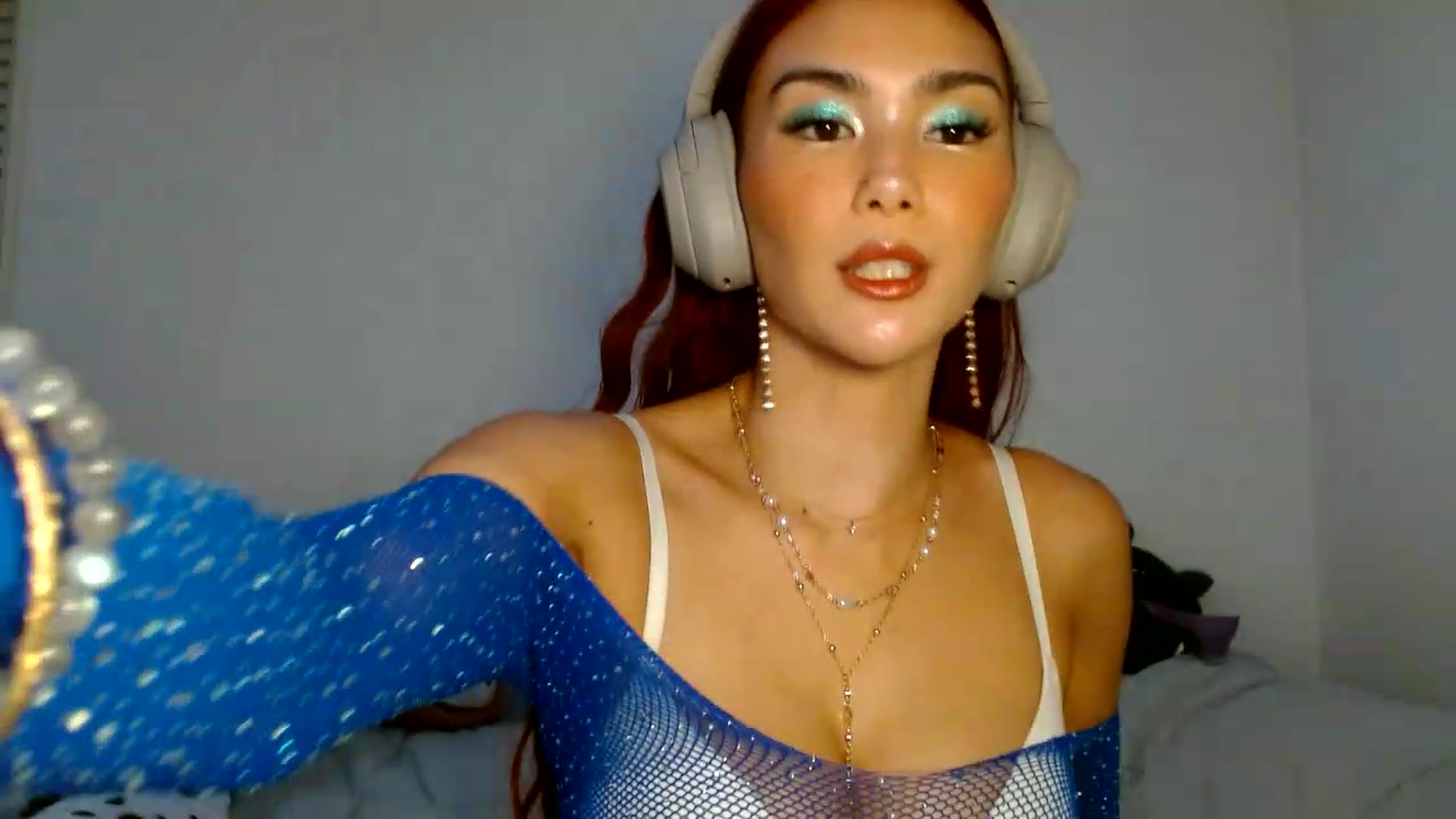 Gallery image thumbnail from scarmoonxxx's myfreecams stream on, 08/10/2026, 08:13 image 3 of 20