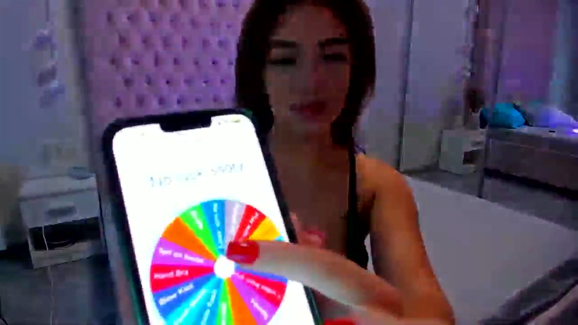 Gallery image thumbnail from secretgirl__'s myfreecams stream on, 10/23/2024, 12:20 image 10 of 20