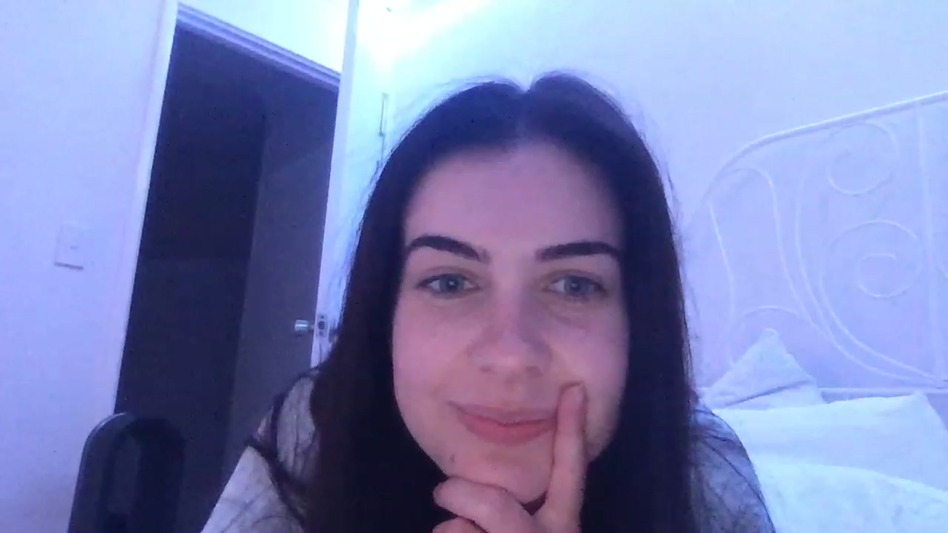 Gallery image thumbnail from secretqueen's myfreecams stream on, 11/18/2022, 11:27 image 6 of 20