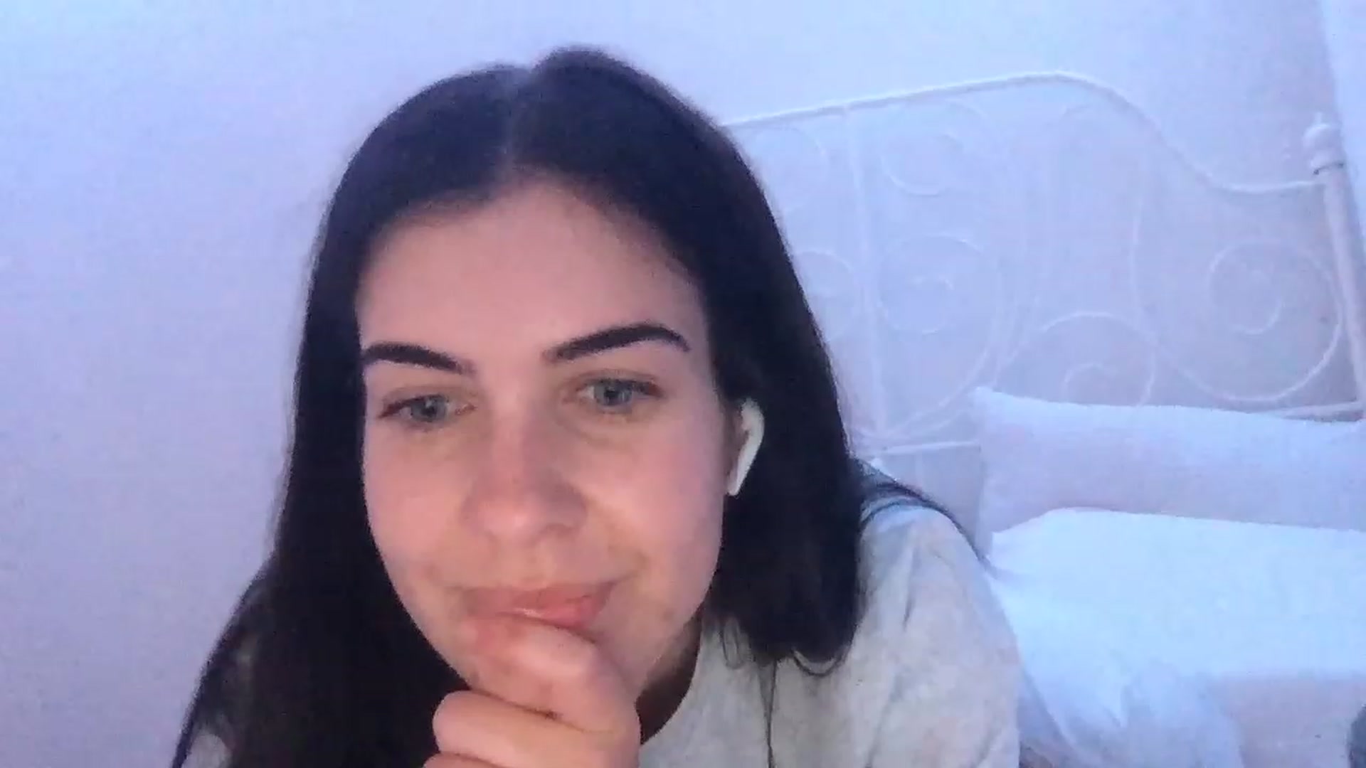 Gallery image thumbnail from secretqueen's myfreecams stream on, 11/18/2022, 12:04 image 18 of 20