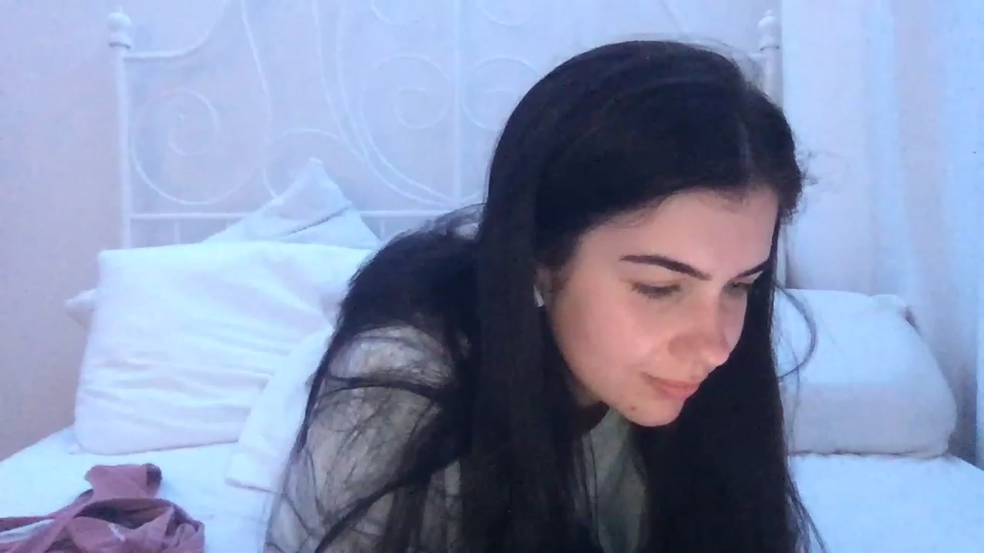 Gallery image thumbnail from secretqueen's myfreecams stream on, 11/18/2022, 12:45 image 1 of 20