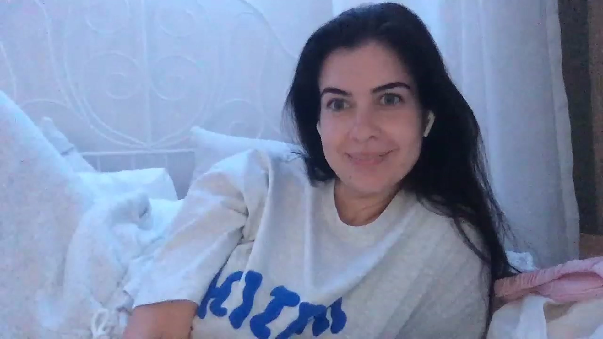 Gallery image thumbnail from secretqueen's myfreecams stream on, 11/18/2022, 12:45 image 18 of 20