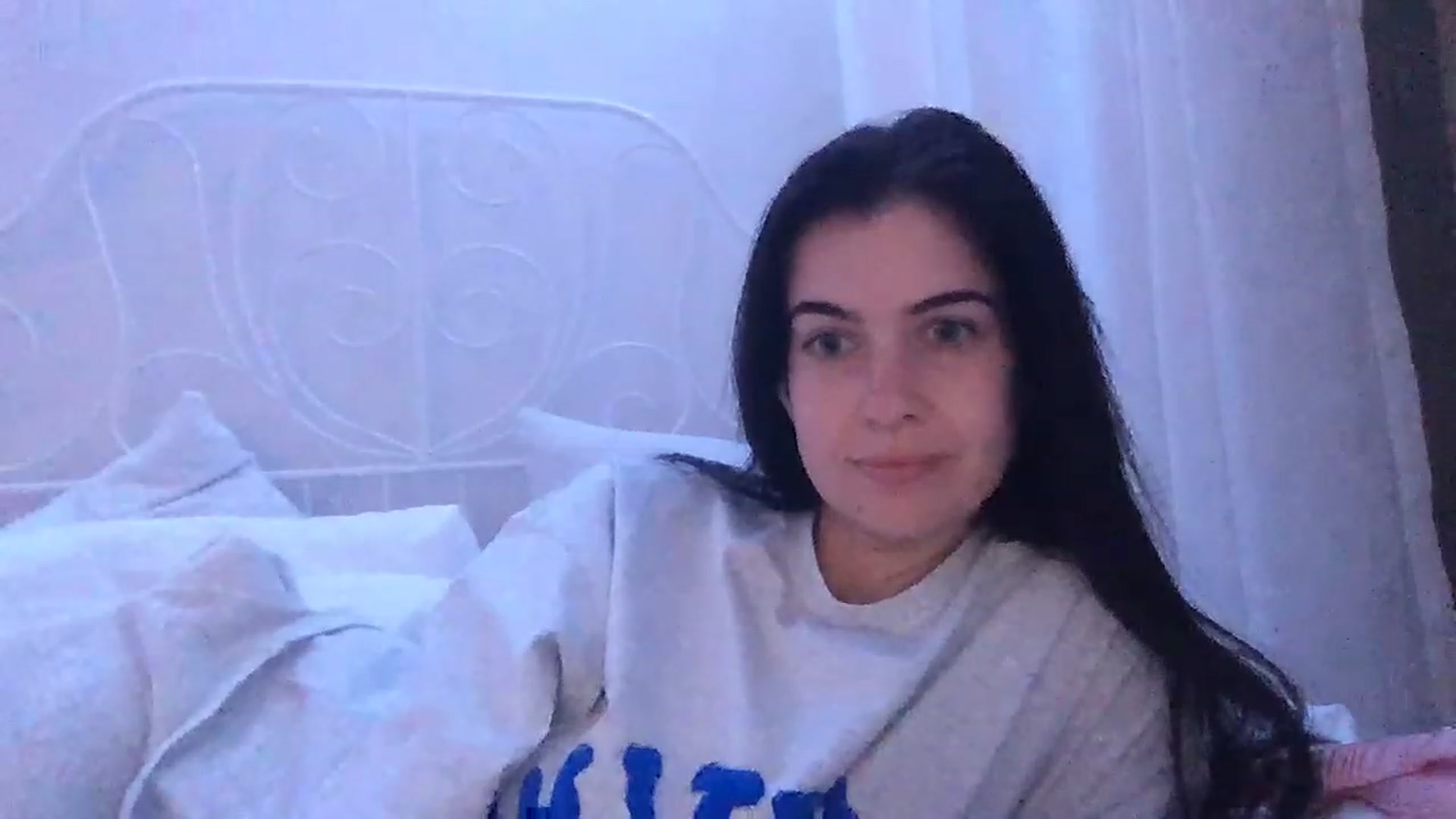 Gallery image thumbnail from secretqueen's myfreecams stream on, 11/18/2022, 12:45 image 14 of 20