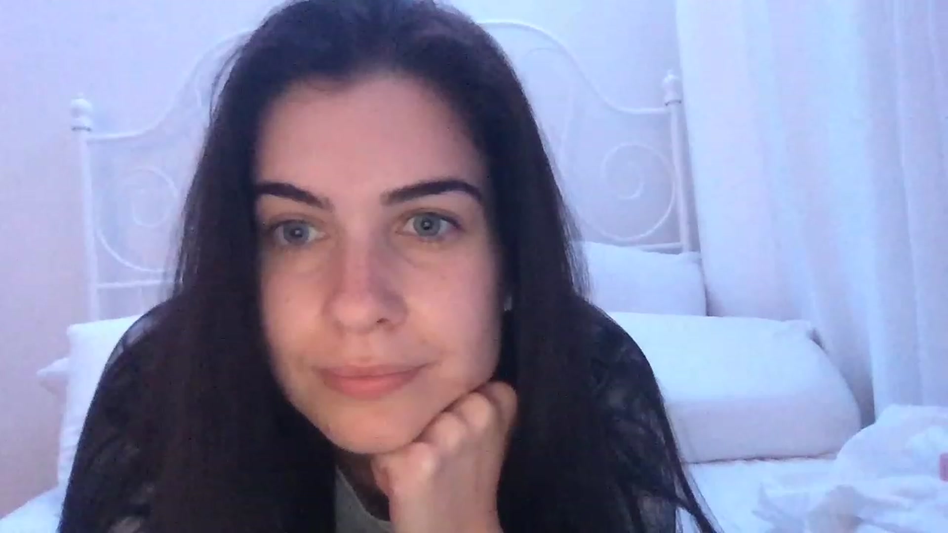Gallery image thumbnail from secretqueen's myfreecams stream on, 11/18/2022, 12:45 image 9 of 20