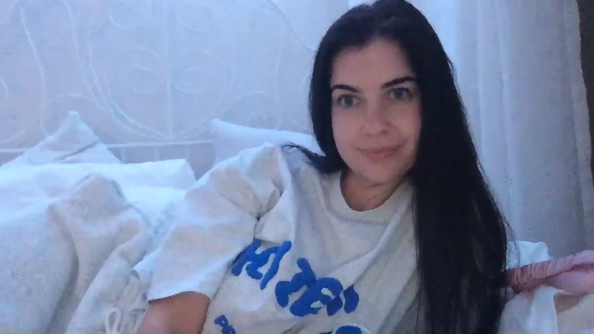 Gallery image thumbnail from secretqueen's myfreecams stream on, 11/18/2022, 12:45 image 17 of 20
