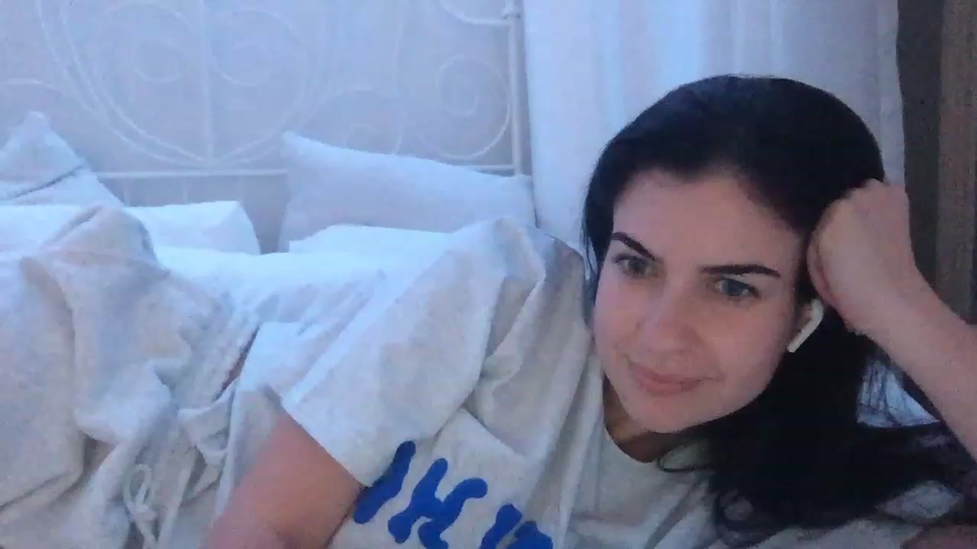 Gallery image thumbnail from secretqueen's myfreecams stream on, 11/18/2022, 13:00 image 2 of 20