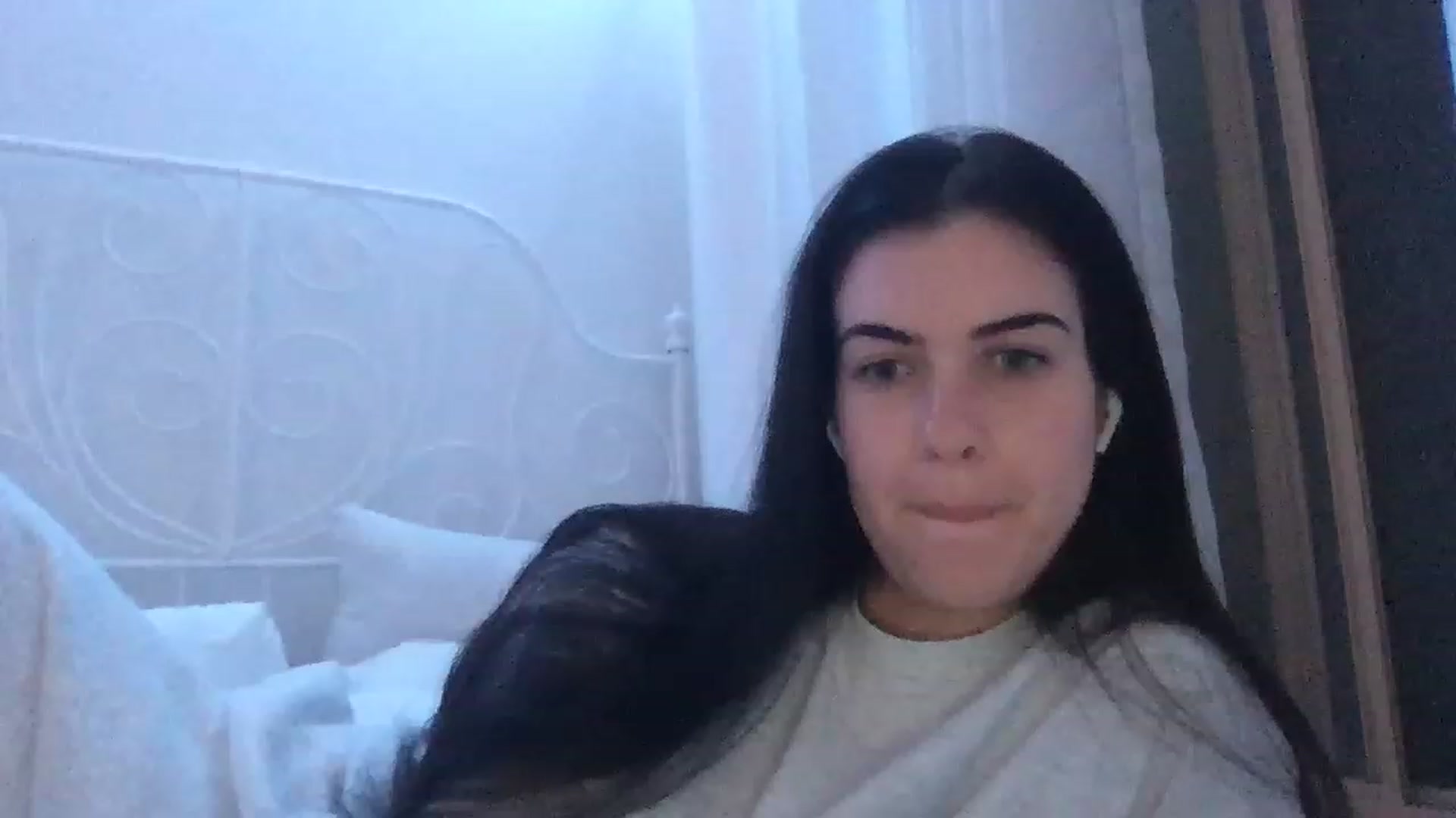 Gallery image thumbnail from secretqueen's myfreecams stream on, 11/18/2022, 13:00 image 10 of 20