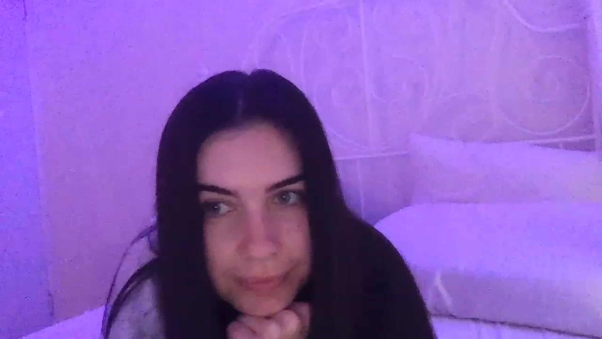 Gallery image thumbnail from secretqueen's myfreecams stream on, 11/19/2022, 11:23 image 2 of 20