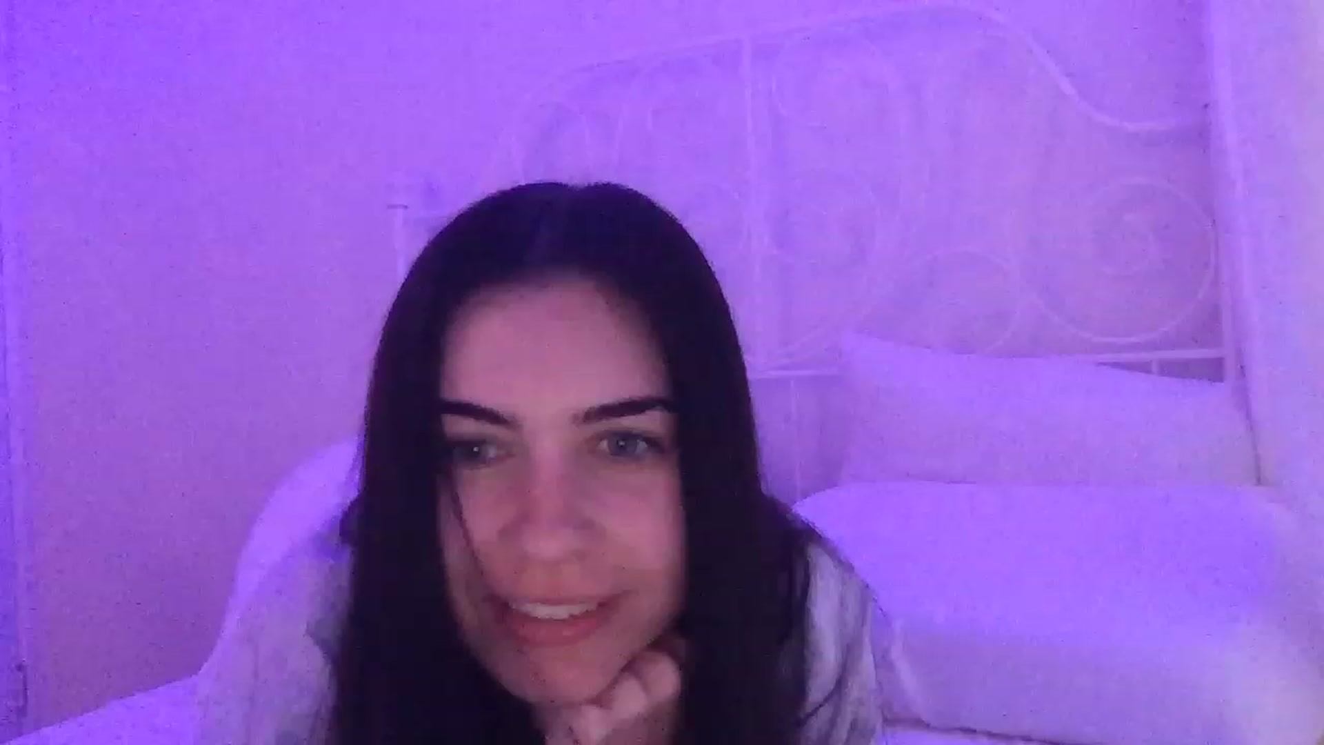 Gallery image thumbnail from secretqueen's myfreecams stream on, 11/19/2022, 11:23 image 4 of 20