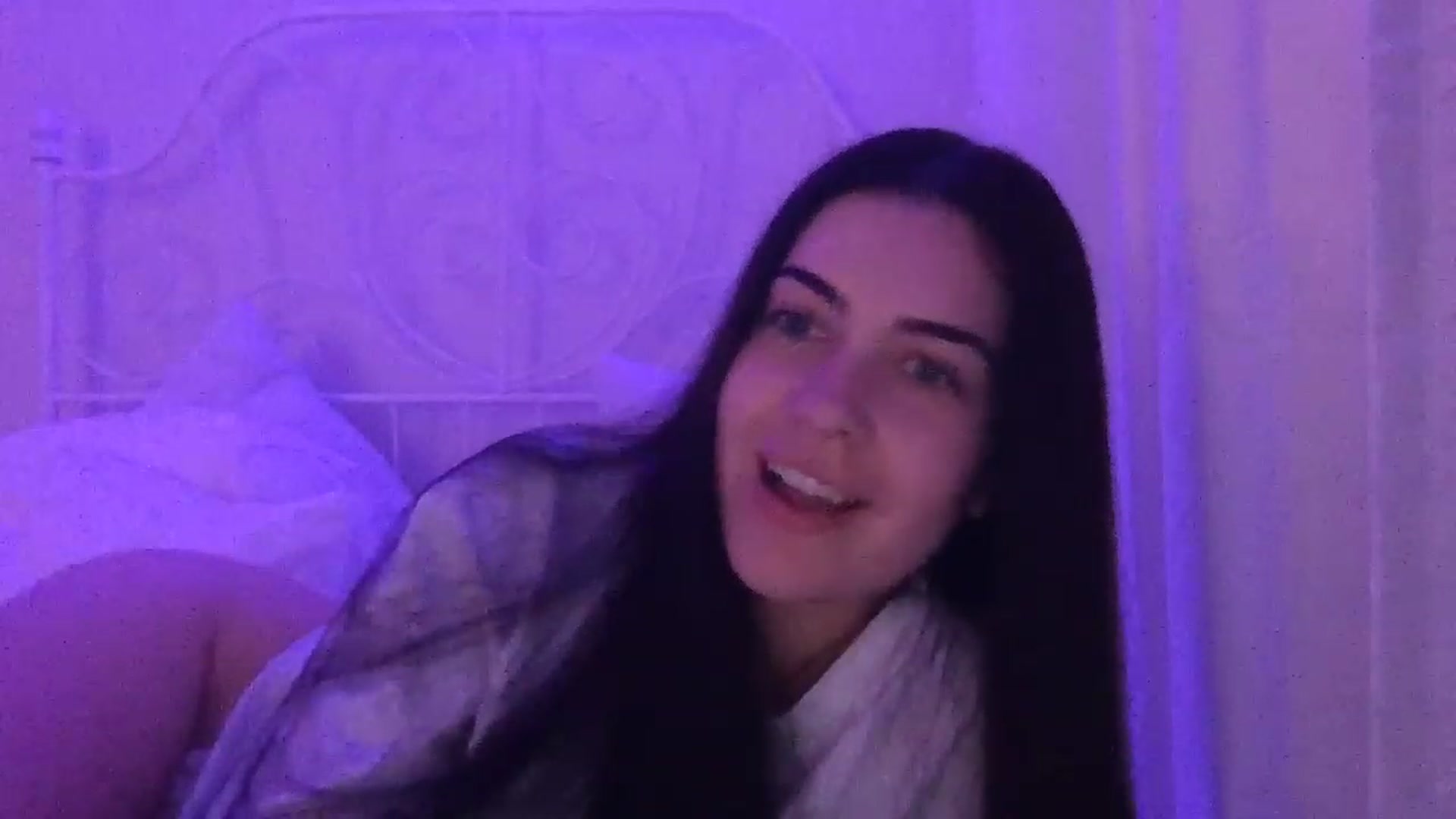 Gallery image thumbnail from secretqueen's myfreecams stream on, 11/19/2022, 11:23 image 13 of 20