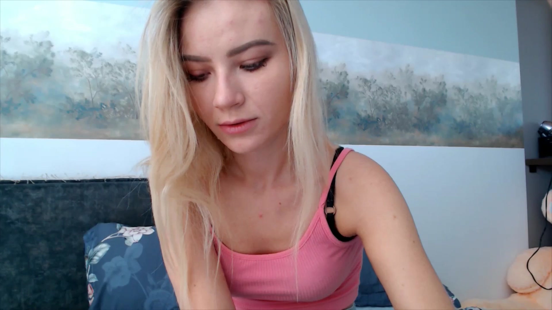 Gallery image thumbnail from semisweet's myfreecams stream on, 05/16/2025, 03:32 image 12 of 20