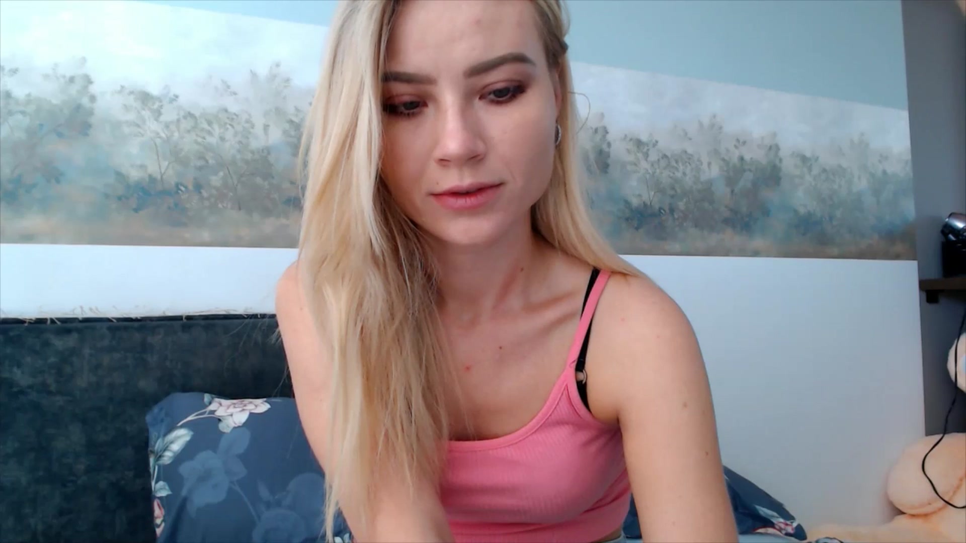 Gallery image thumbnail from semisweet's myfreecams stream on, 05/16/2025, 03:32 image 5 of 20