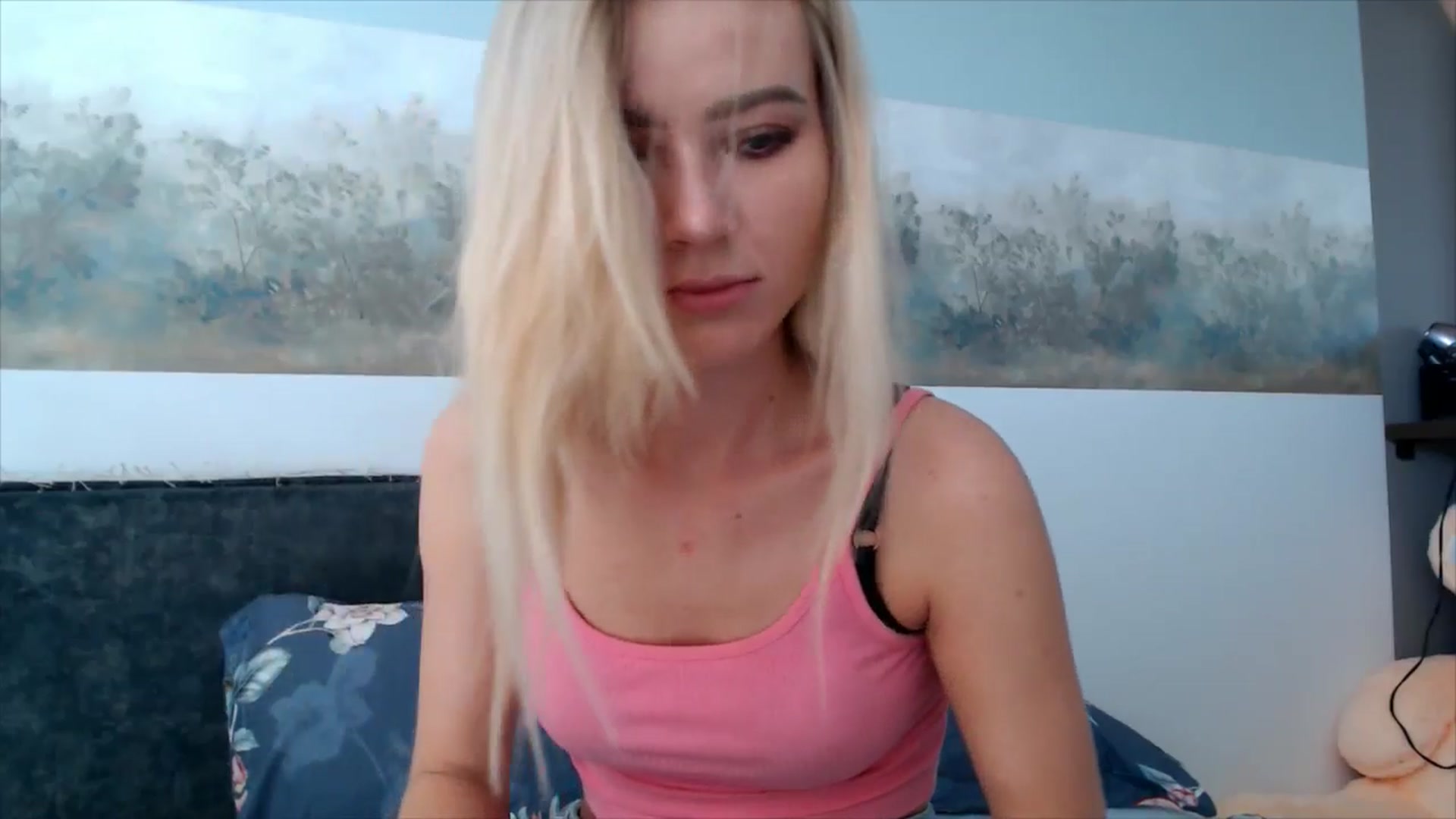Gallery image thumbnail from semisweet's myfreecams stream on, 05/16/2025, 03:32 image 10 of 20