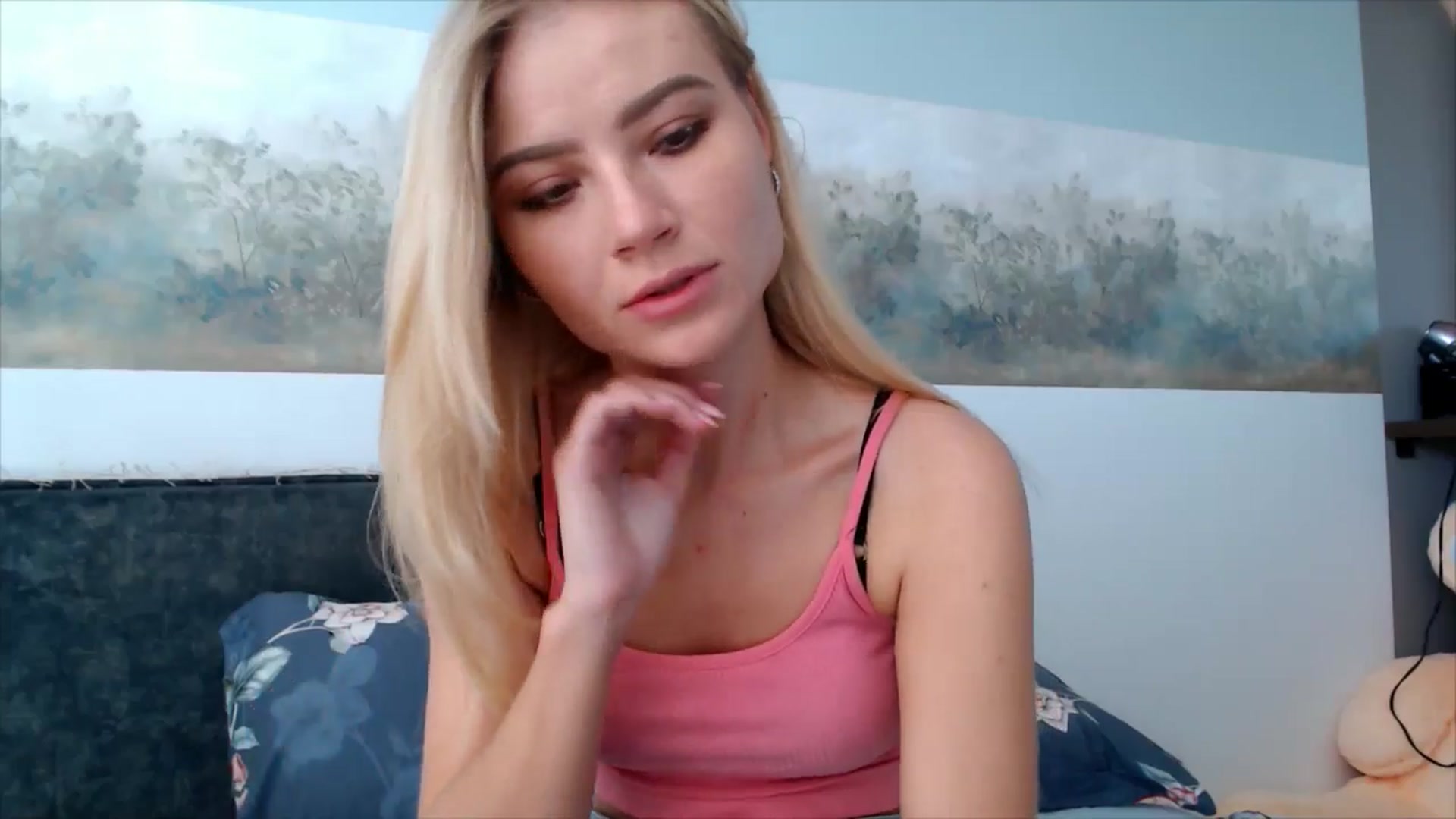 Gallery image thumbnail from semisweet's myfreecams stream on, 05/16/2025, 03:32 image 3 of 20