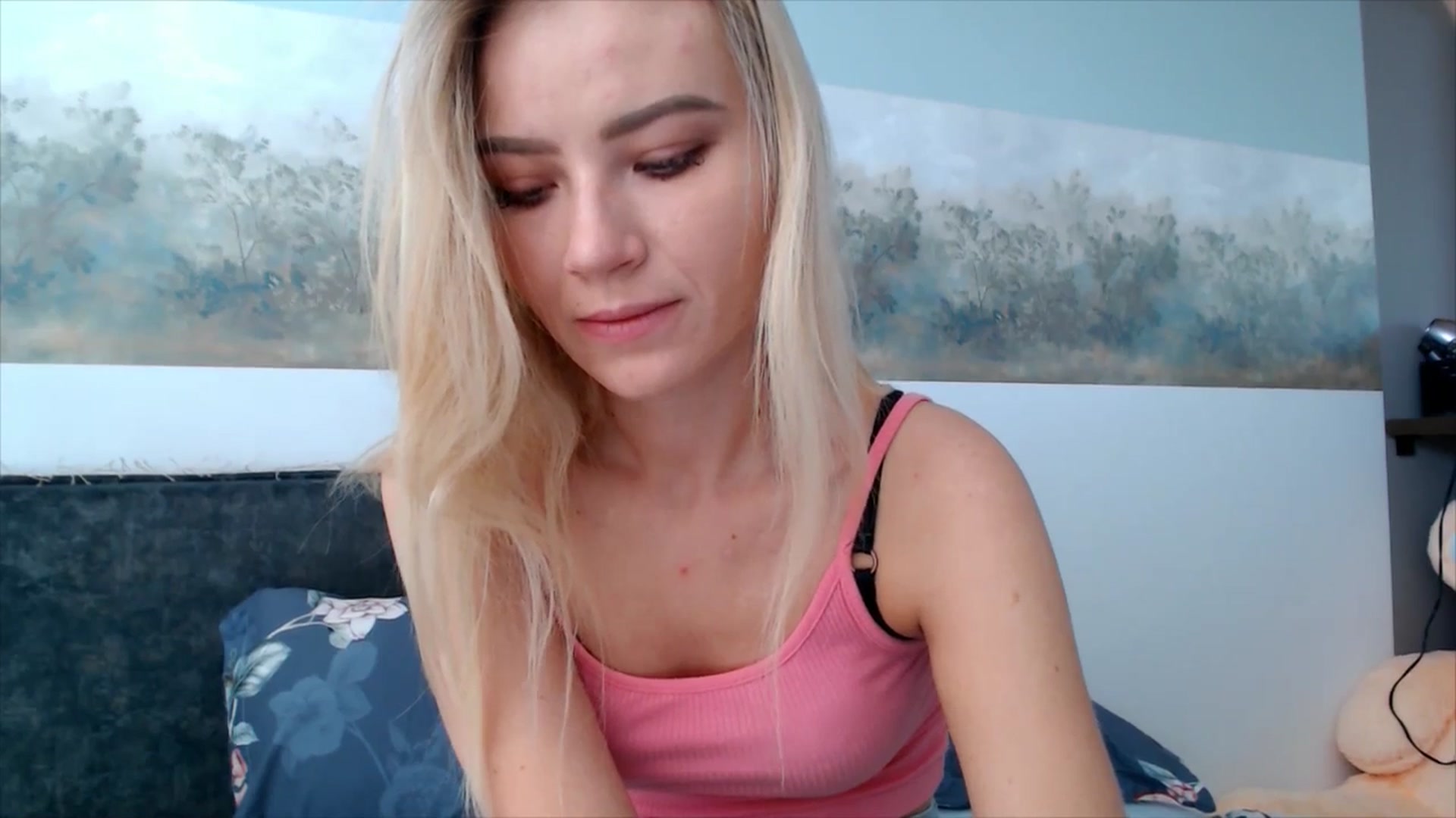 Gallery image thumbnail from semisweet's myfreecams stream on, 05/16/2025, 03:32 image 13 of 20