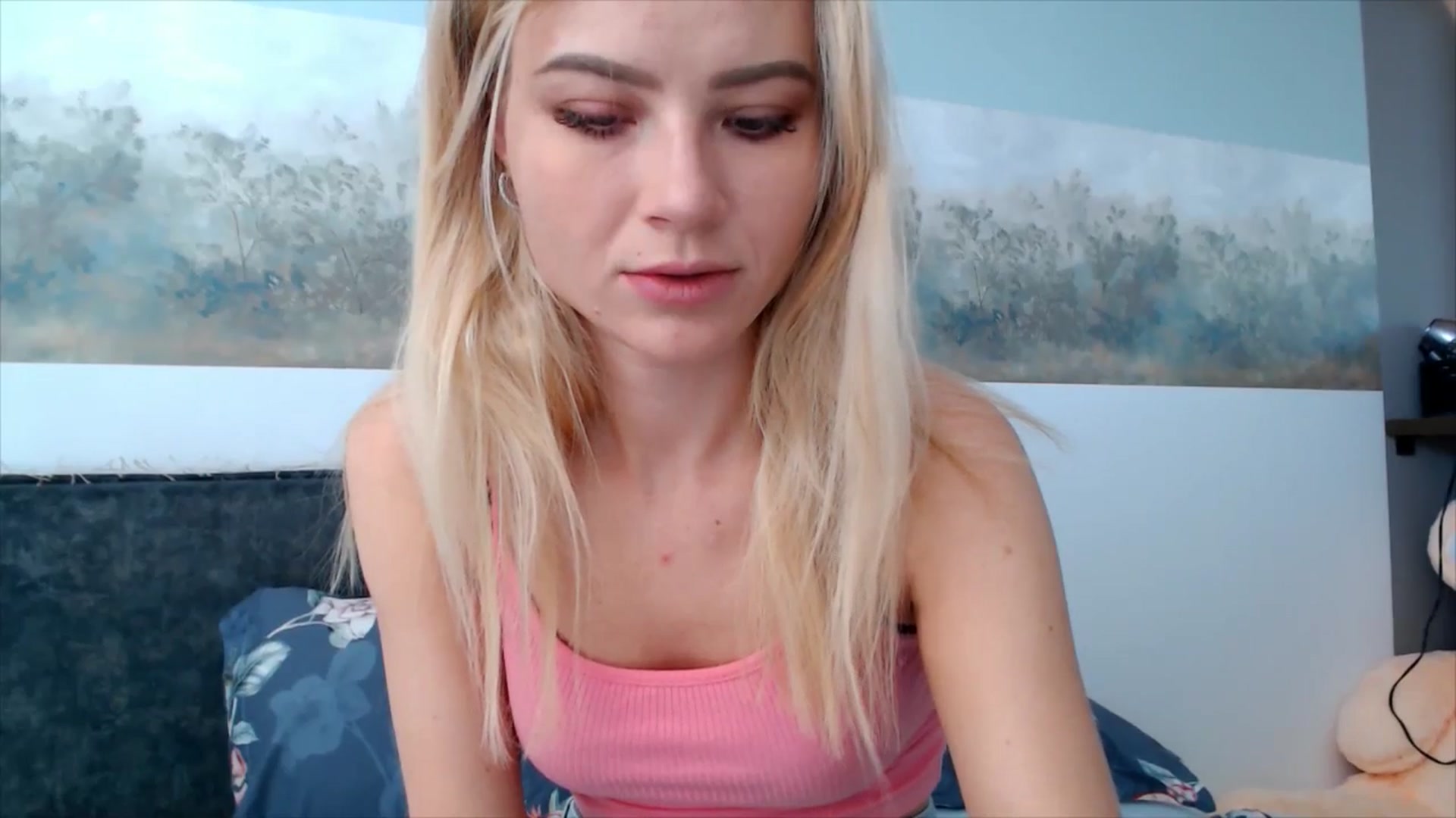 Gallery image thumbnail from semisweet's myfreecams stream on, 05/16/2025, 03:32 image 16 of 20