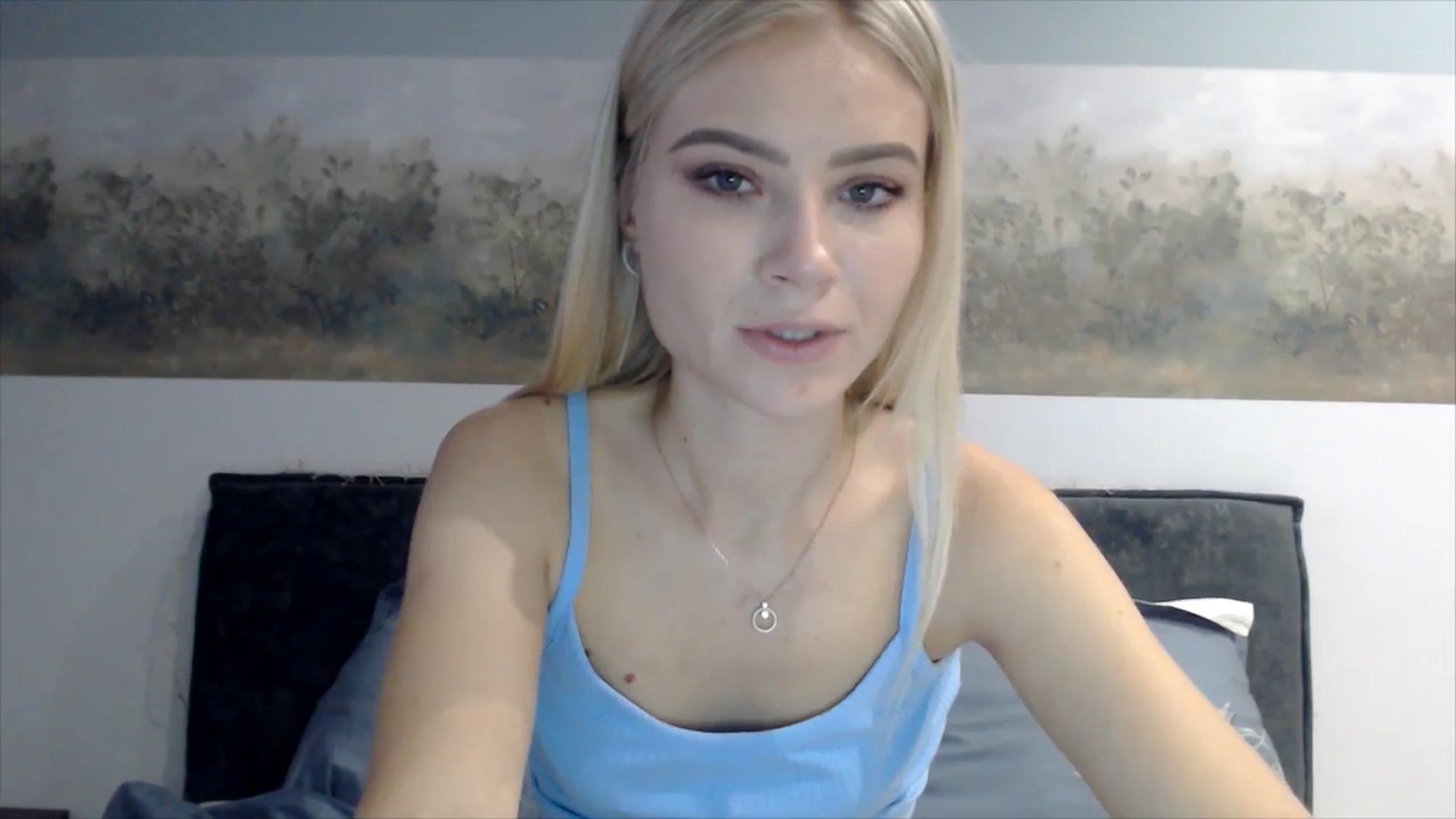 Gallery image thumbnail from semisweet's myfreecams stream on, 05/28/2025, 02:46 image 16 of 20
