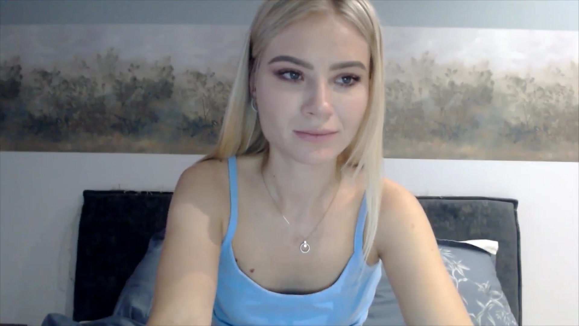 Gallery image thumbnail from semisweet's myfreecams stream on, 05/28/2025, 02:46 image 17 of 20
