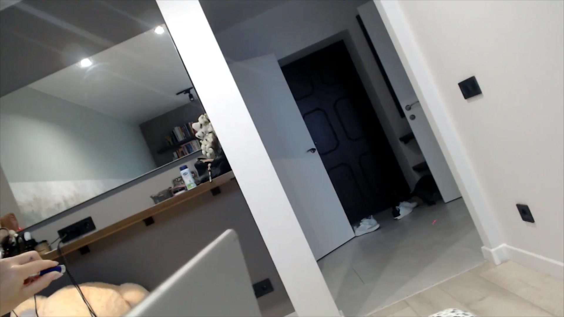 Gallery image thumbnail from semisweet's myfreecams stream on, 05/28/2025, 03:54 image 2 of 20