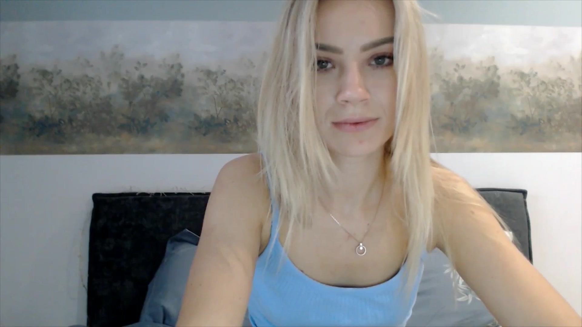 Gallery image thumbnail from semisweet's myfreecams stream on, 05/28/2025, 03:54 image 6 of 20