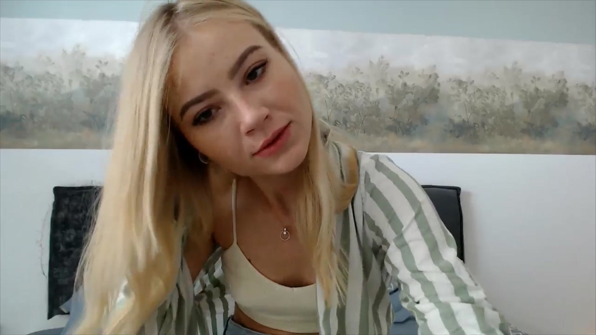 Gallery image thumbnail from semisweet's myfreecams stream on, 06/03/2025, 05:14 image 7 of 20