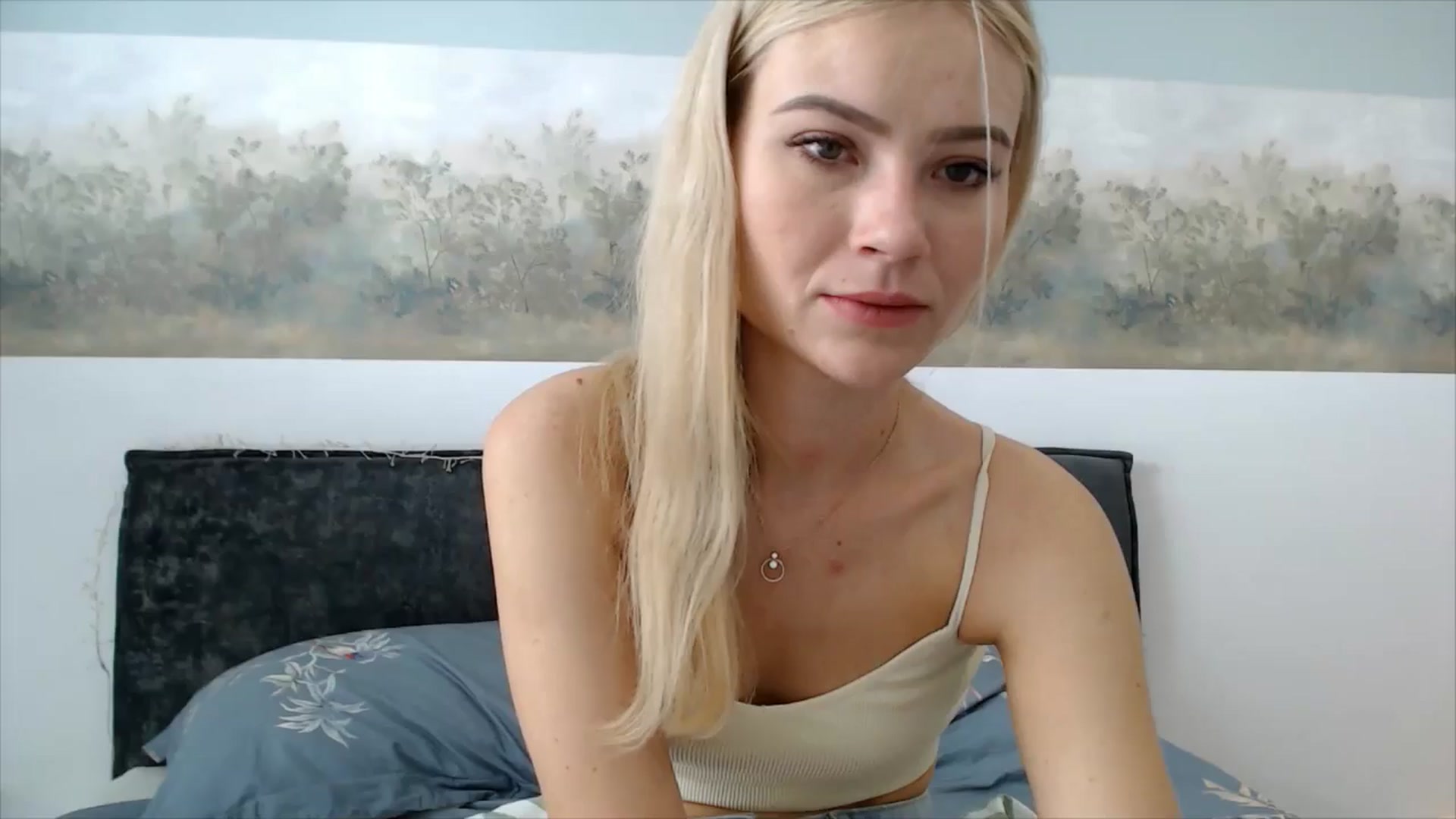 Gallery image thumbnail from semisweet's myfreecams stream on, 06/03/2025, 05:14 image 18 of 20