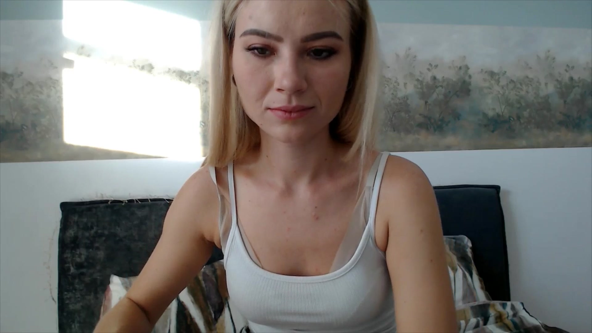 Gallery image thumbnail from semisweet's myfreecams stream on, 06/06/2025, 03:12 image 11 of 20