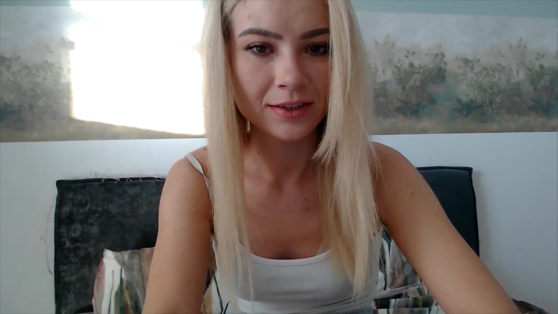 Gallery image thumbnail from semisweet's myfreecams stream on, 06/06/2025, 03:12 image 8 of 20
