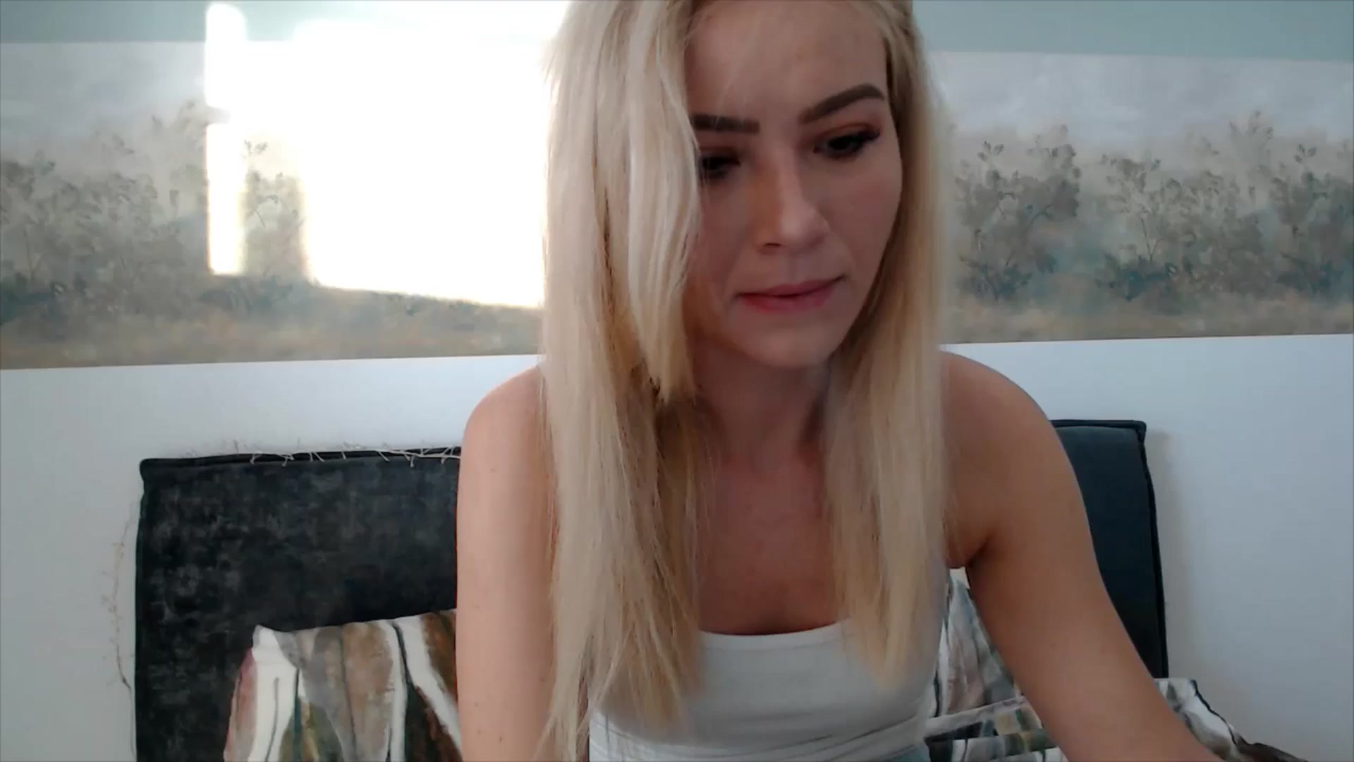 Gallery image thumbnail from semisweet's myfreecams stream on, 06/06/2025, 03:12 image 1 of 20