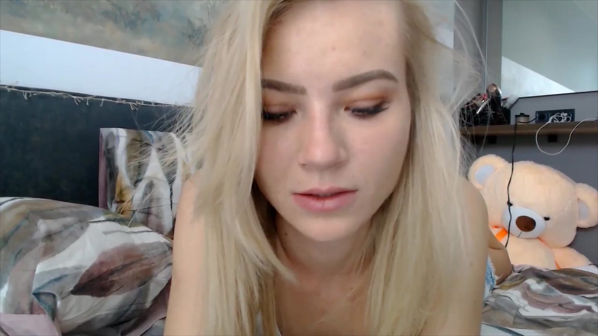 Gallery image thumbnail from semisweet's myfreecams stream on, 06/06/2025, 05:00 image 18 of 20