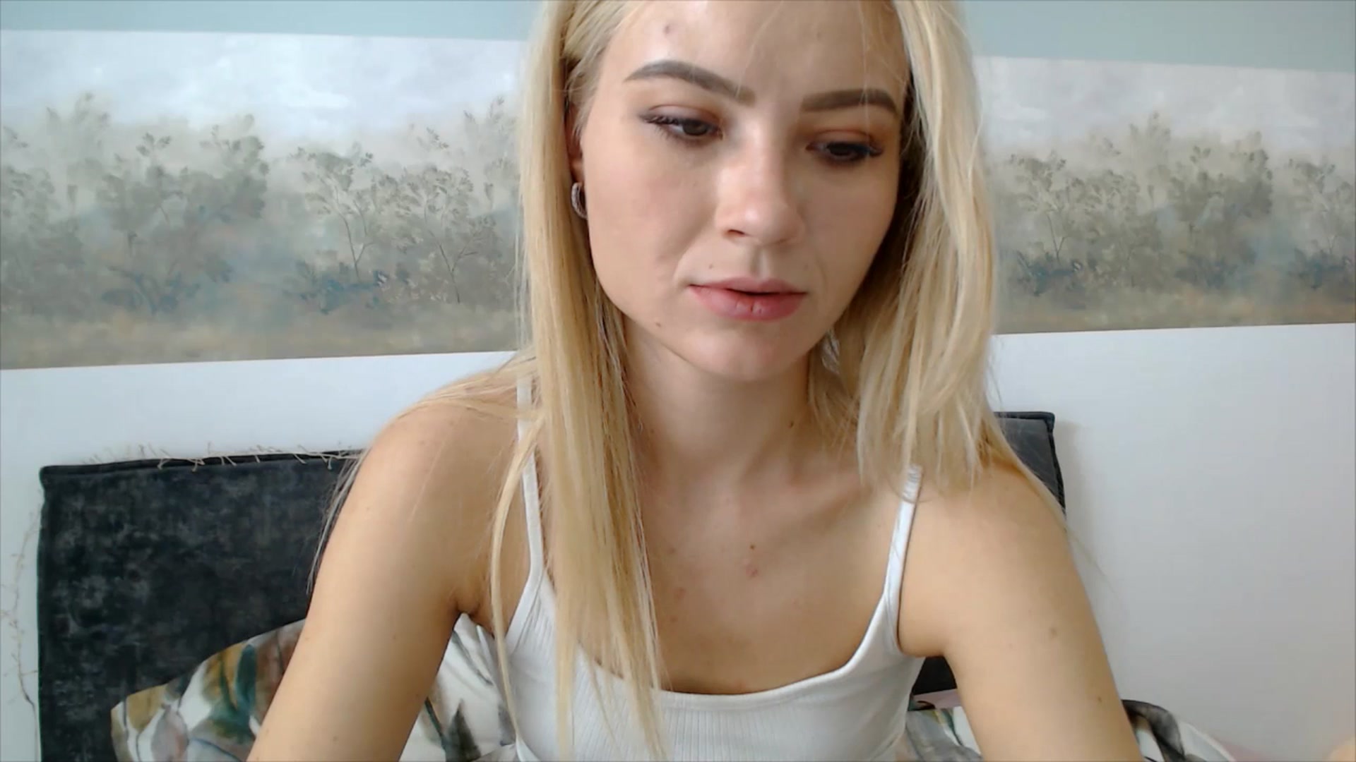 Gallery image thumbnail from semisweet's myfreecams stream on, 06/06/2025, 06:05 image 8 of 20