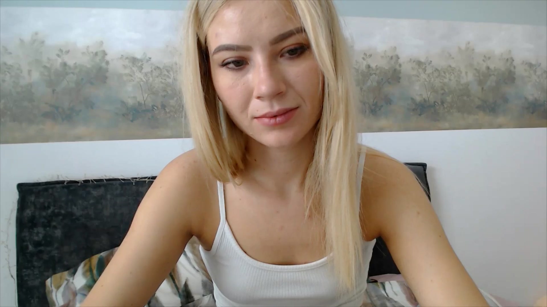 Gallery image thumbnail from semisweet's myfreecams stream on, 06/06/2025, 06:05 image 2 of 20
