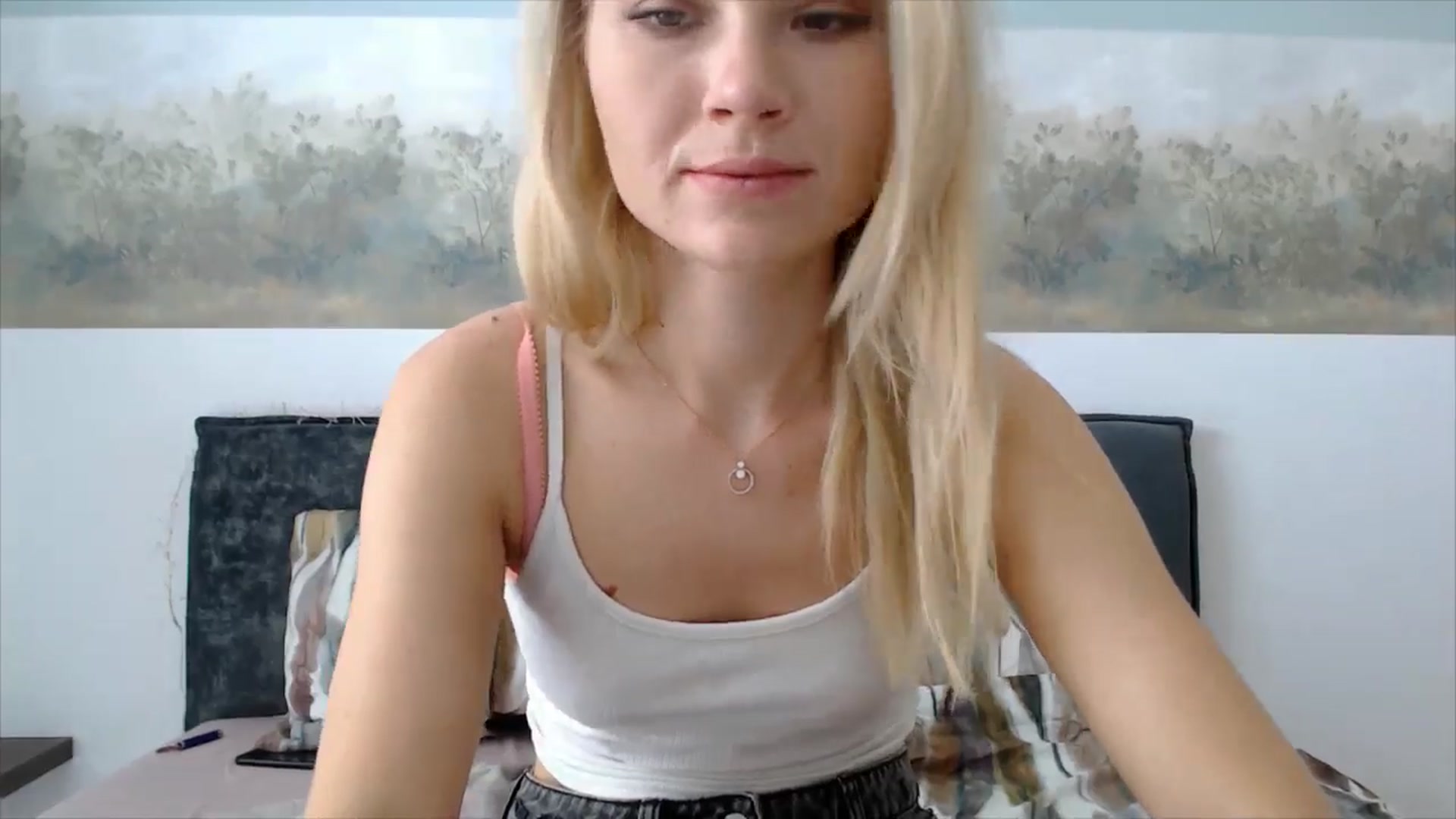 Gallery image thumbnail from semisweet's myfreecams stream on, 06/10/2025, 05:09 image 9 of 20