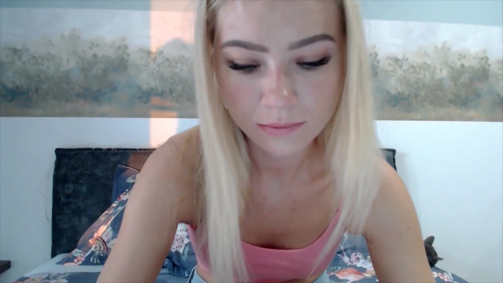 Gallery image thumbnail from semisweet's myfreecams stream on, 06/13/2025, 02:11 image 14 of 20