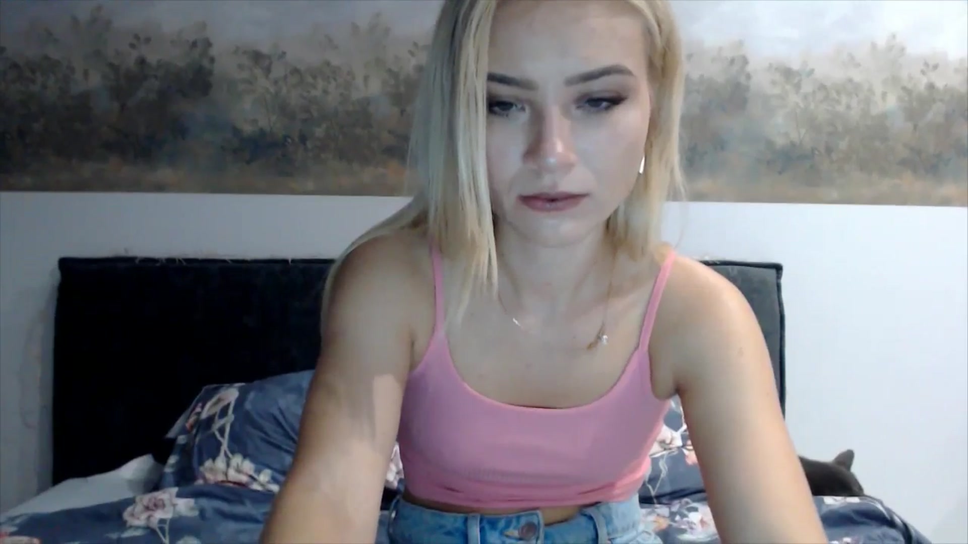 Gallery image thumbnail from semisweet's myfreecams stream on, 06/16/2025, 01:26 image 4 of 20