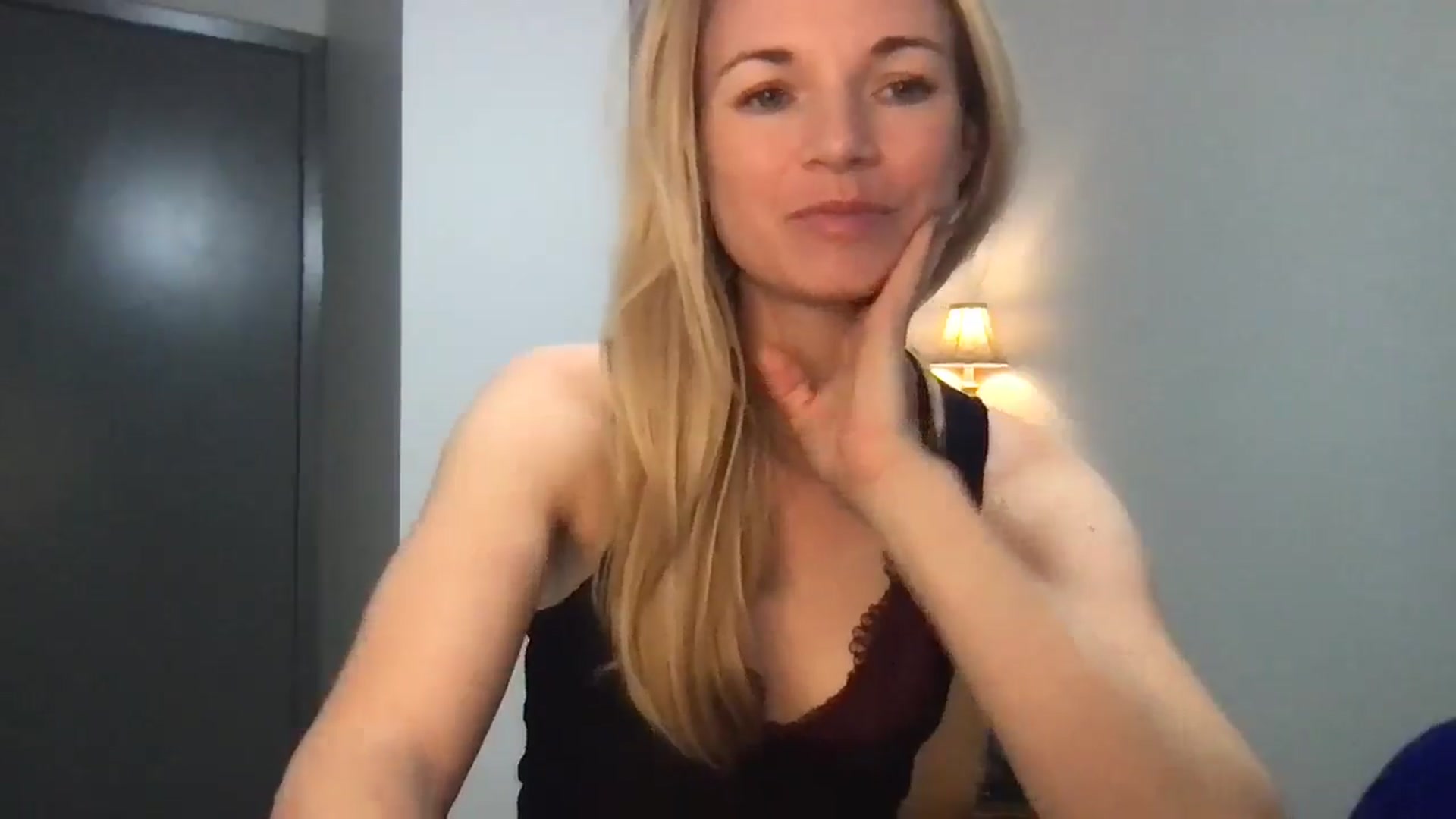 Gallery image thumbnail from serava's myfreecams stream on, 10/28/2025, 18:54 image 4 of 20