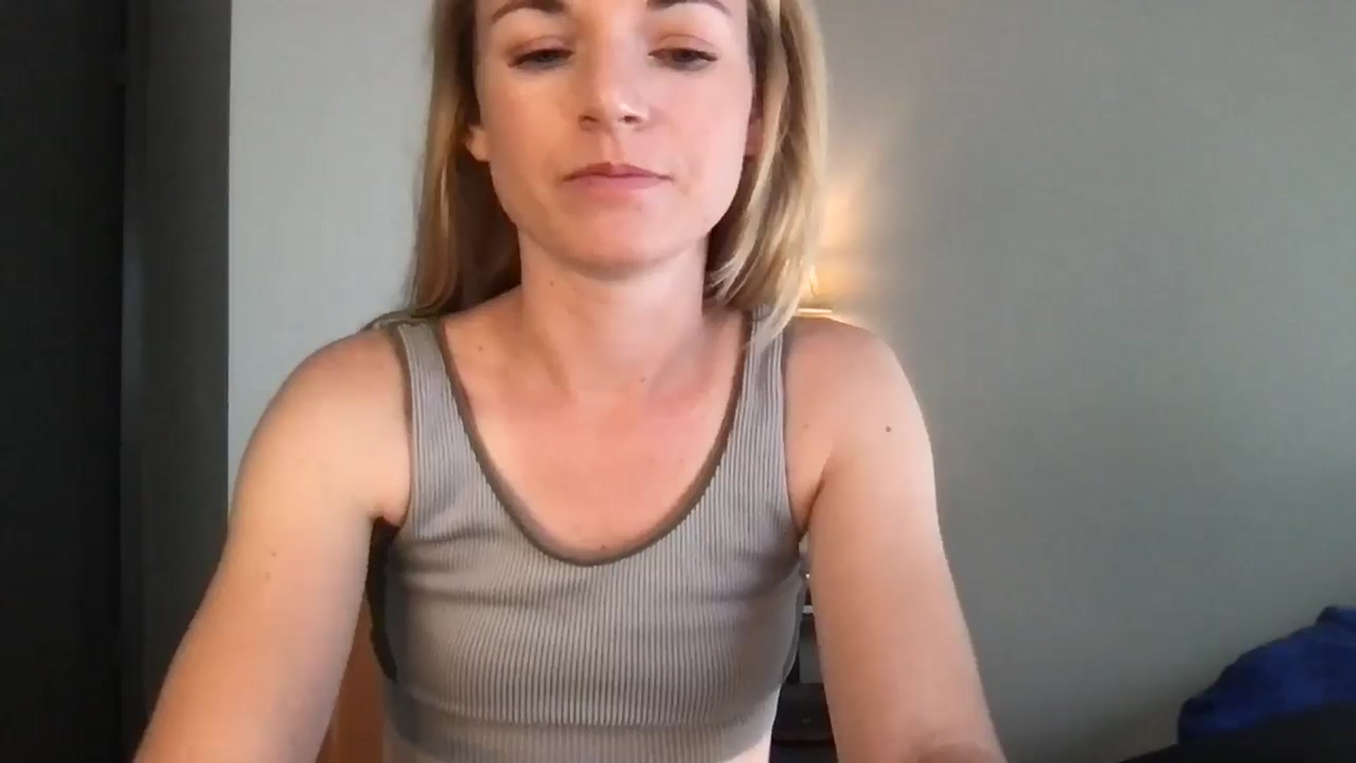Gallery image thumbnail from serava's myfreecams stream on, 10/31/2025, 20:32 image 19 of 20