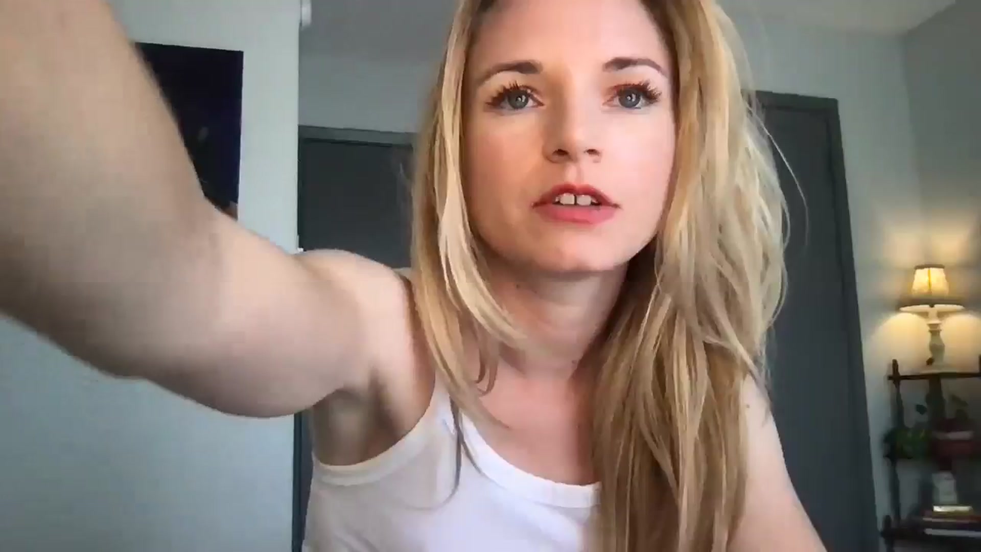 Gallery image thumbnail from serava's myfreecams stream on, 11/03/2025, 19:22 image 15 of 20