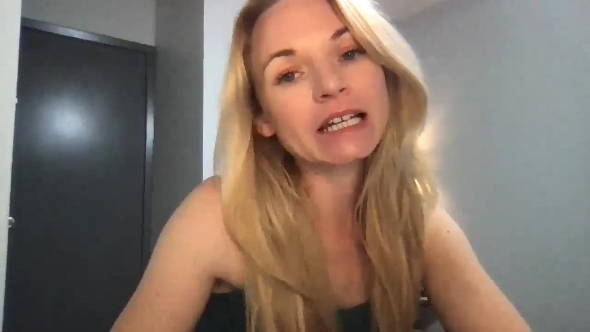 Gallery image thumbnail from serava's myfreecams stream on, 11/07/2025, 24:29 image 12 of 20