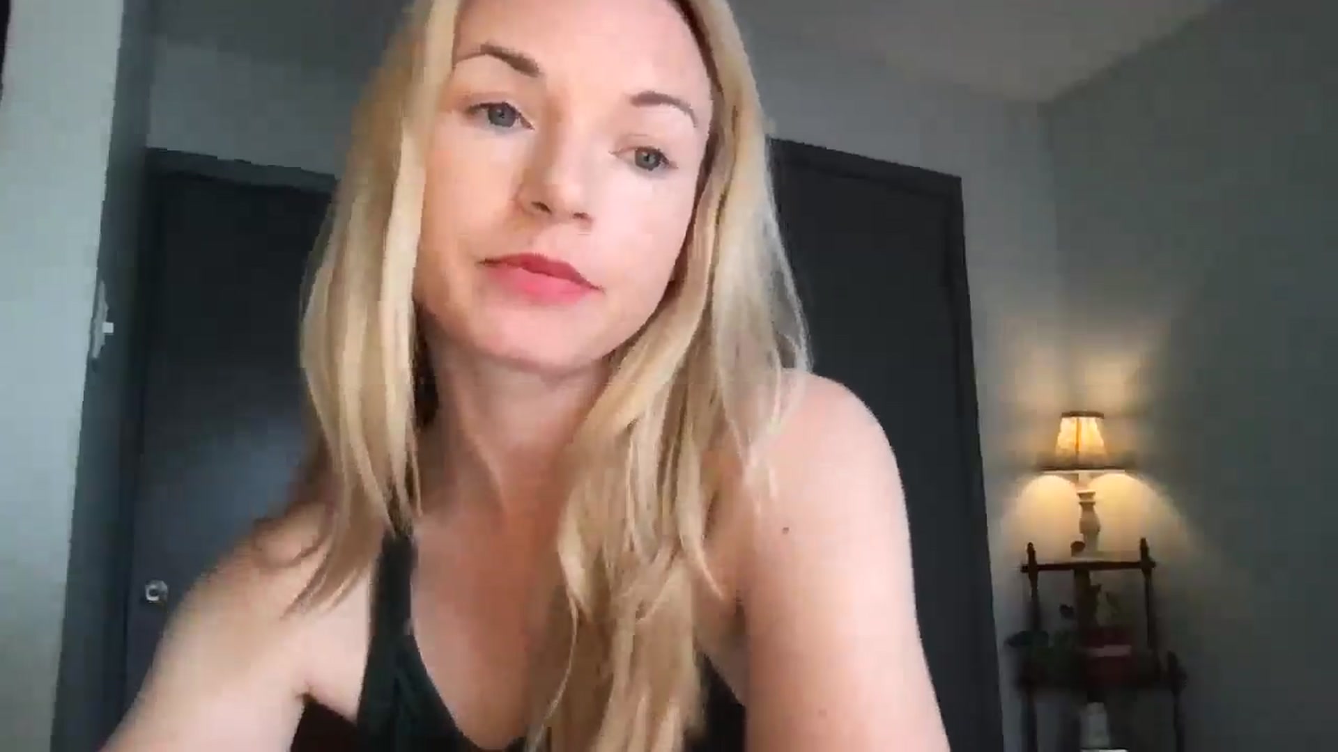Gallery image thumbnail from serava's myfreecams stream on, 11/10/2025, 17:27 image 20 of 20