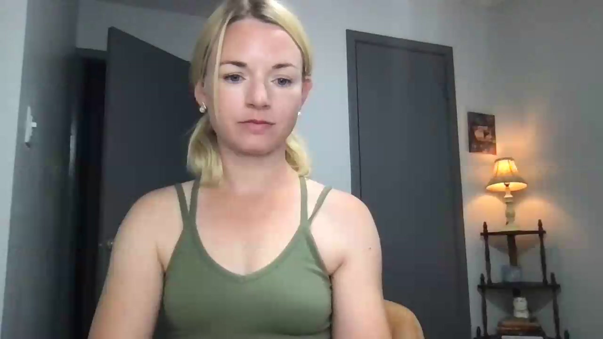 Gallery image thumbnail from serava's myfreecams stream on, 06/16/2026, 19:52 image 11 of 20