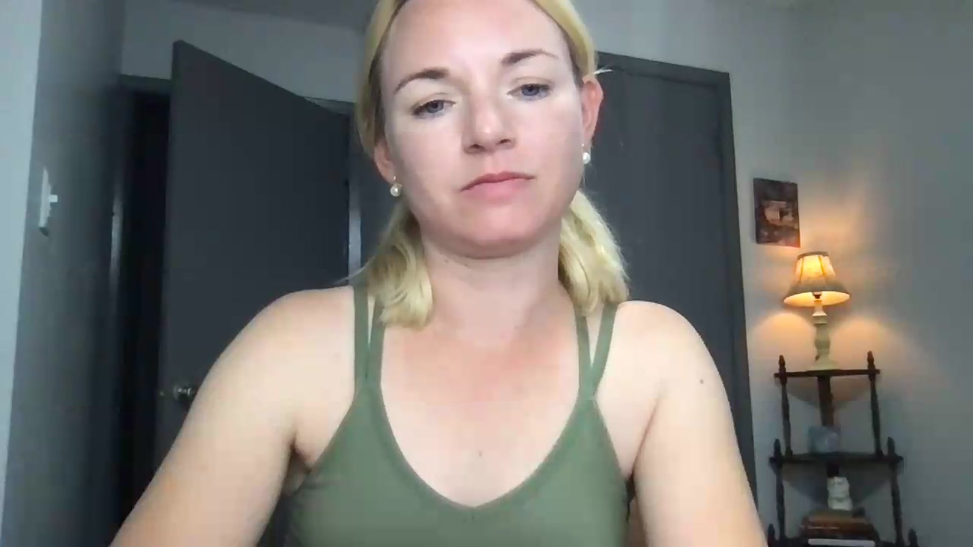 Gallery image thumbnail from serava's myfreecams stream on, 06/16/2026, 19:52 image 16 of 20
