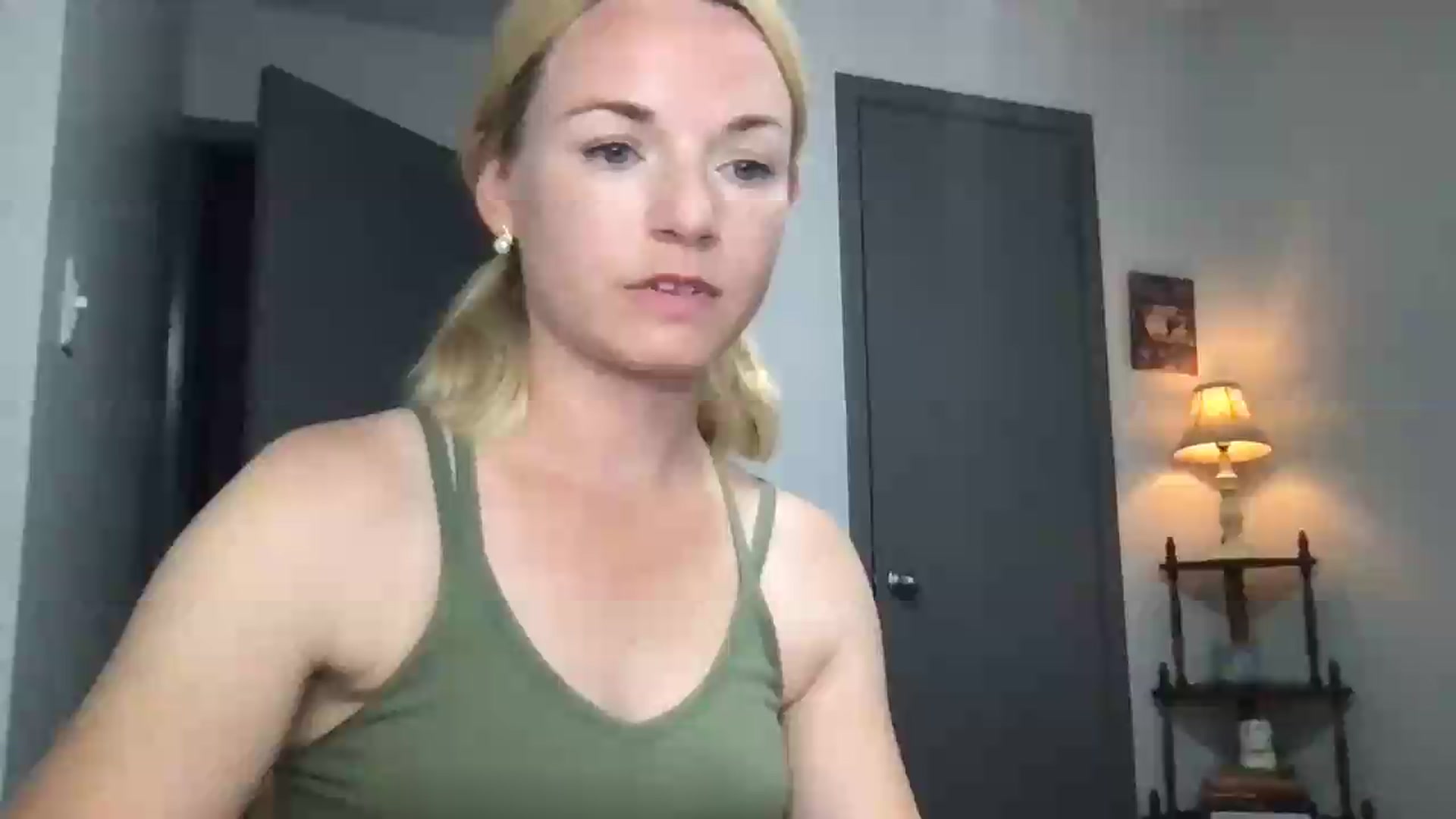 Gallery image thumbnail from serava's myfreecams stream on, 06/16/2026, 19:52 image 13 of 20