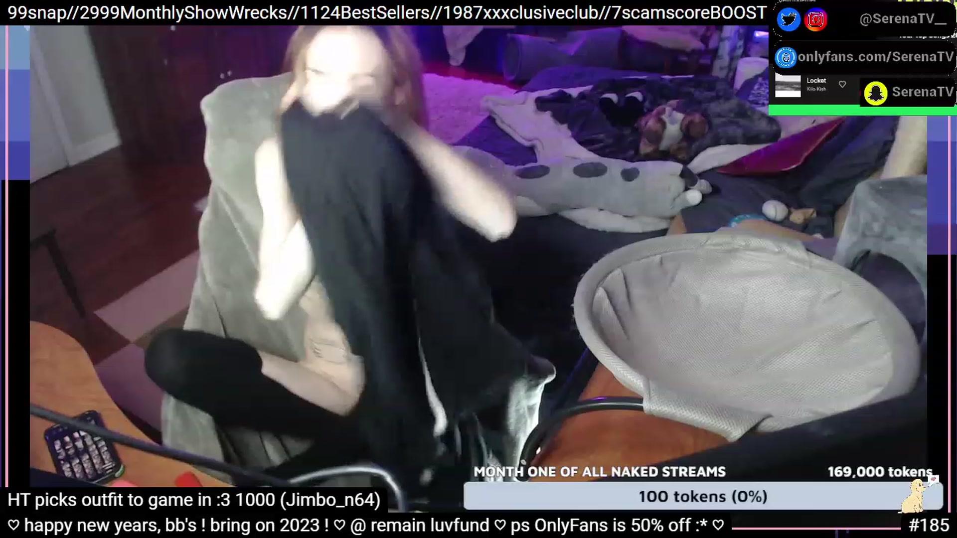 Gallery image thumbnail from serenatv's myfreecams stream on, 01/01/2023, 23:33 image 12 of 20